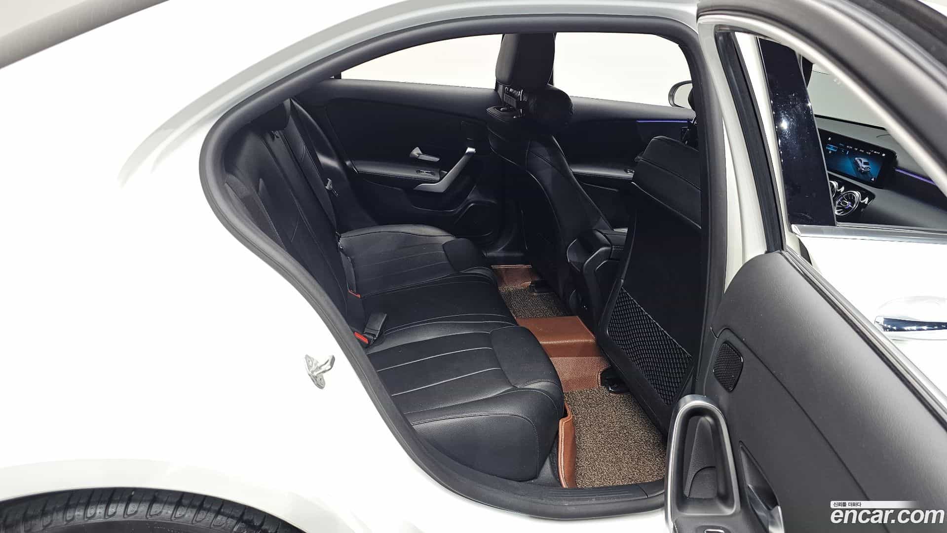 A-Class Mercedes-Benz 2020.11-OPTION-016