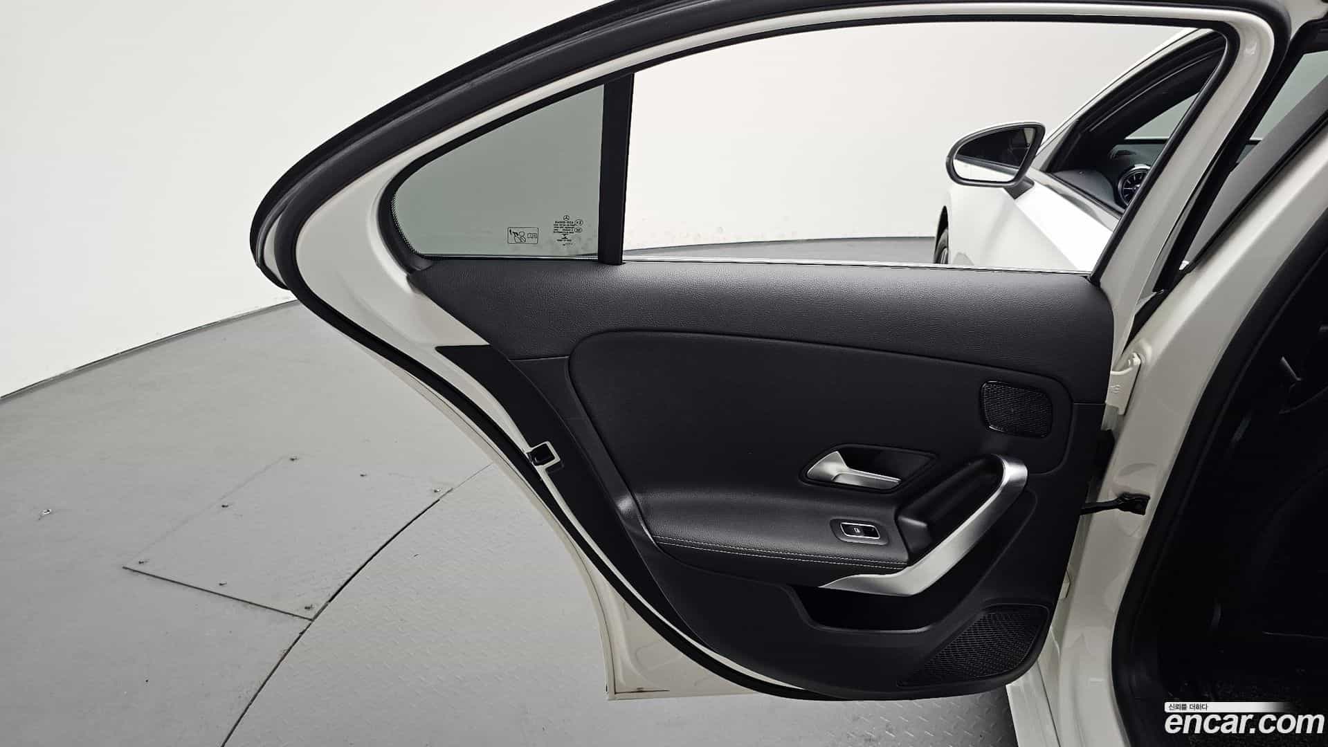 A-Class Mercedes-Benz 2020.11-INNER-035