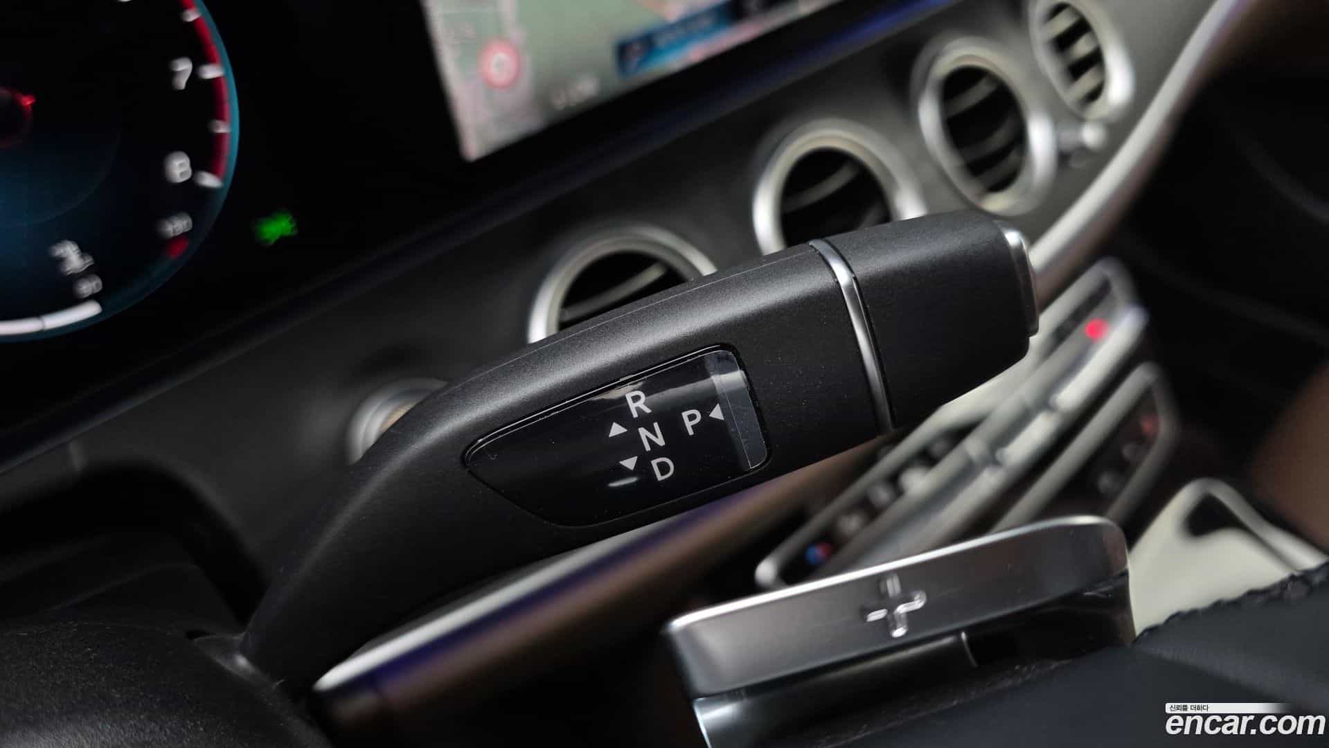 E-Class Mercedes-Benz 2022.2-INNER-009