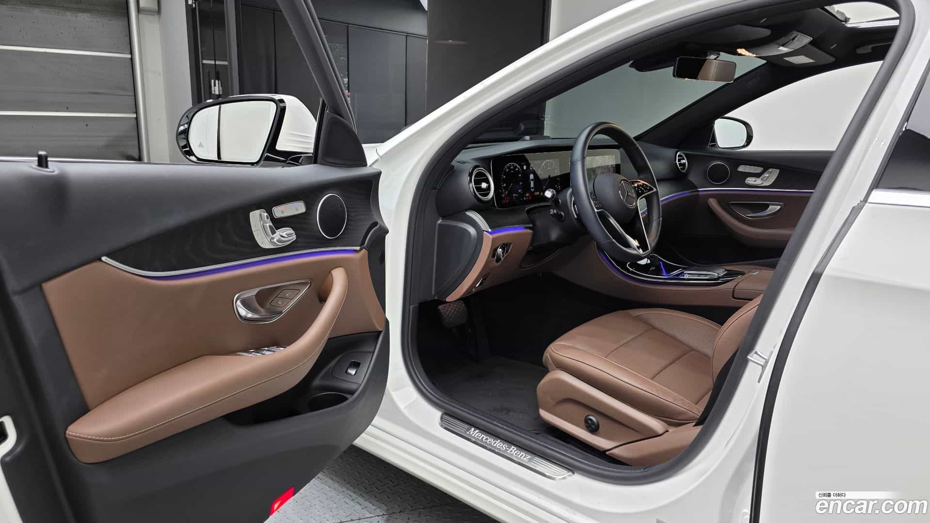 E-Class Mercedes-Benz 2022.2-INNER-010