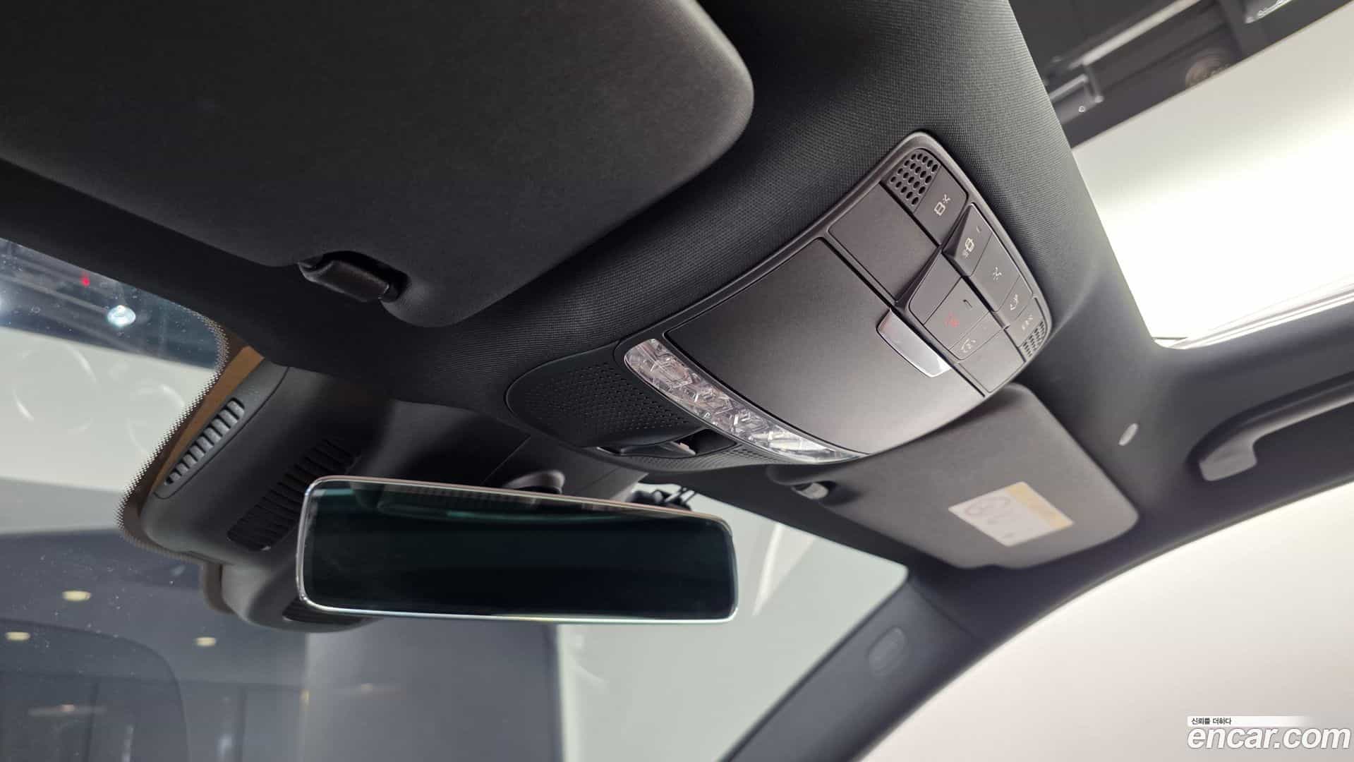 E-Class Mercedes-Benz 2022.2-OPTION-042