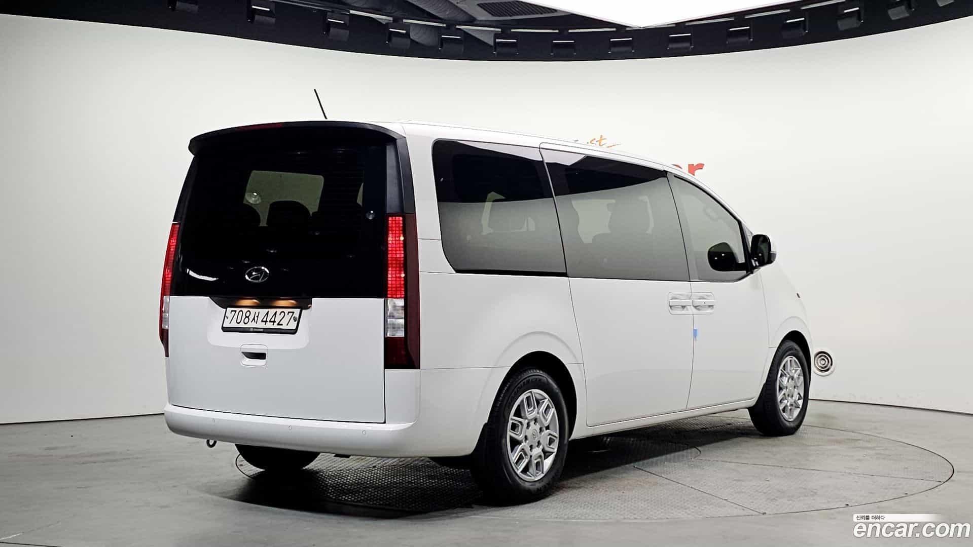 Staria Hyundai 2022.4-OUTER-002