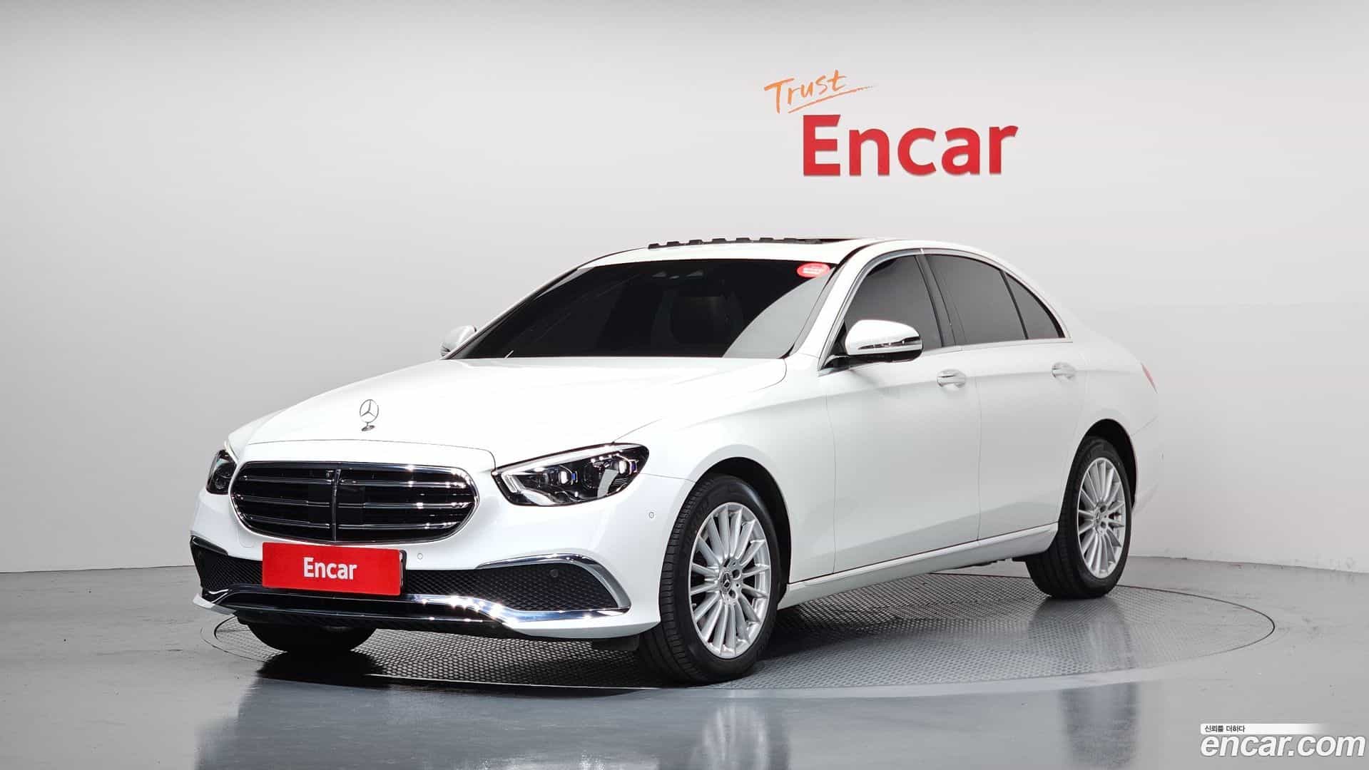E-Class Mercedes-Benz 2023.10-OUTER-001