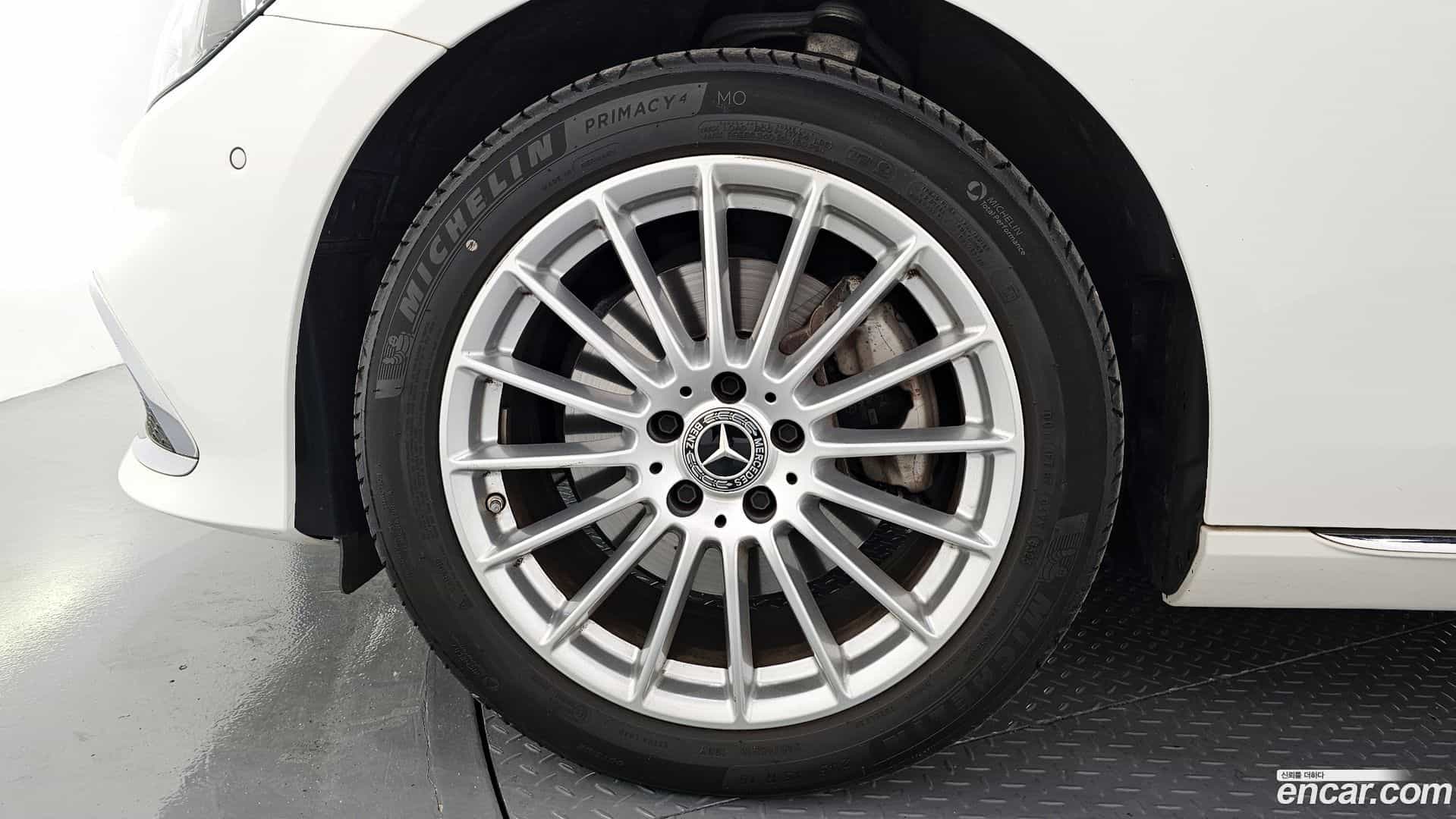 E-Class Mercedes-Benz 2023.10-OUTER-005