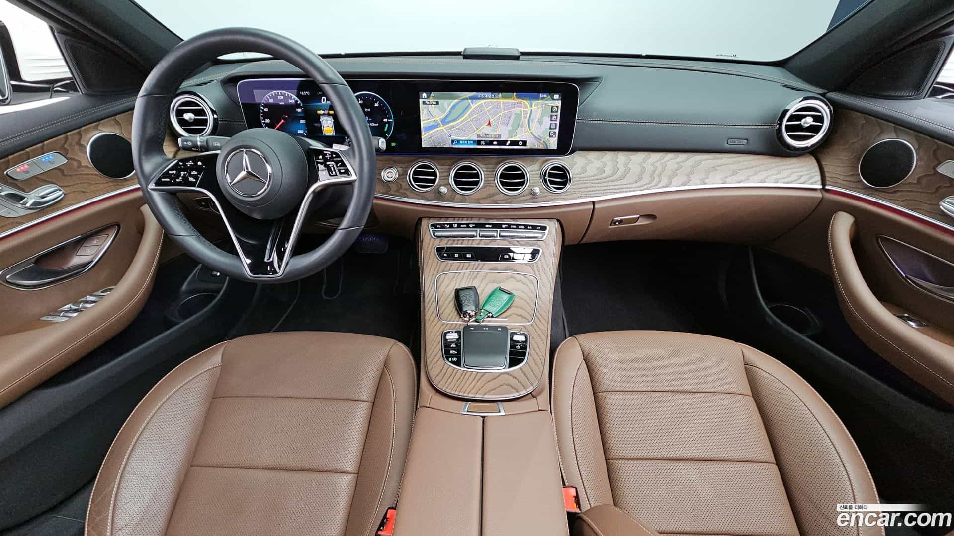 E-Class Mercedes-Benz 2023.10-INNER-007