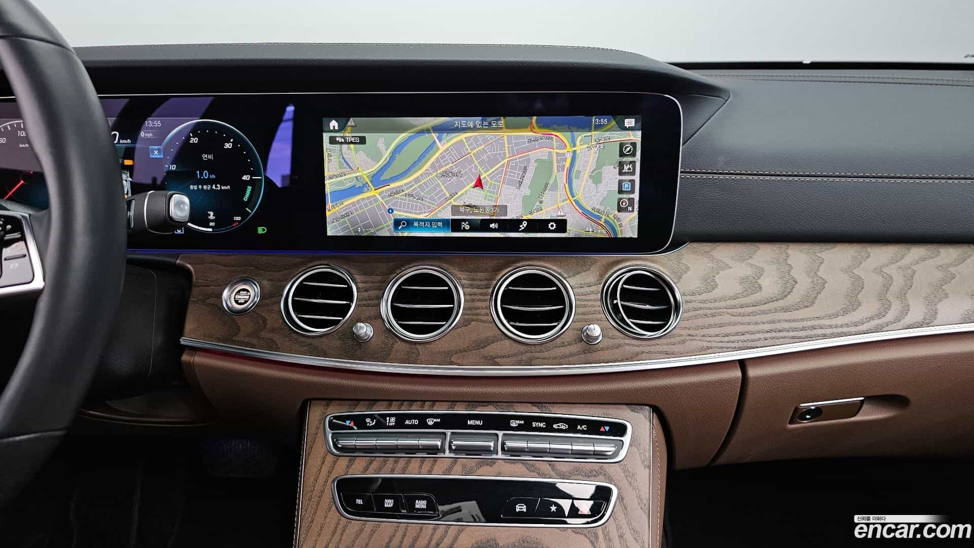 E-Class Mercedes-Benz 2023.10-OPTION-016