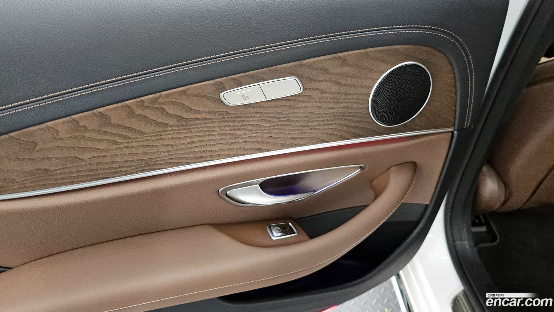 E-Class Mercedes-Benz 2023.10-OPTION-022