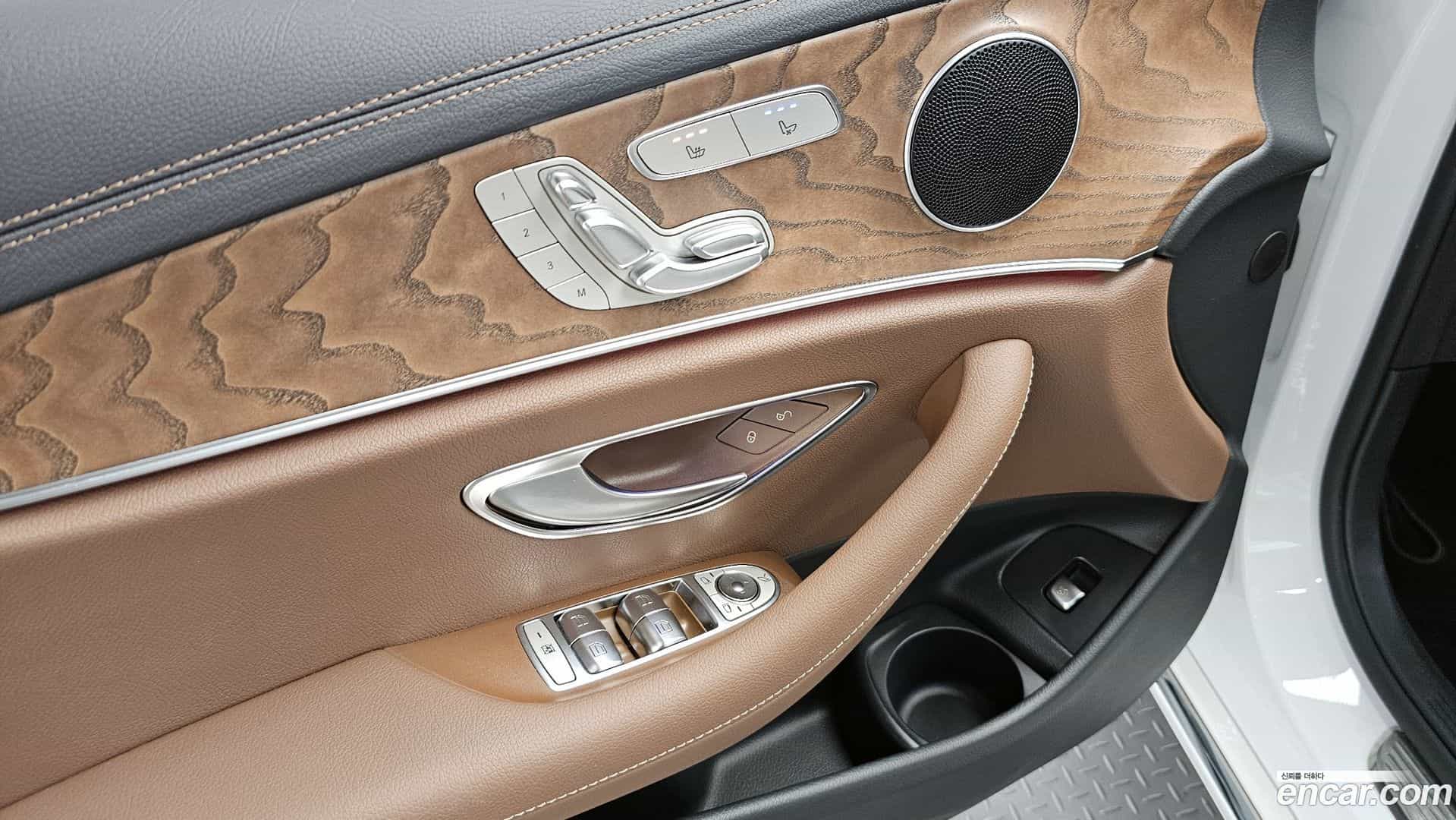 E-Class Mercedes-Benz 2023.10-OPTION-023