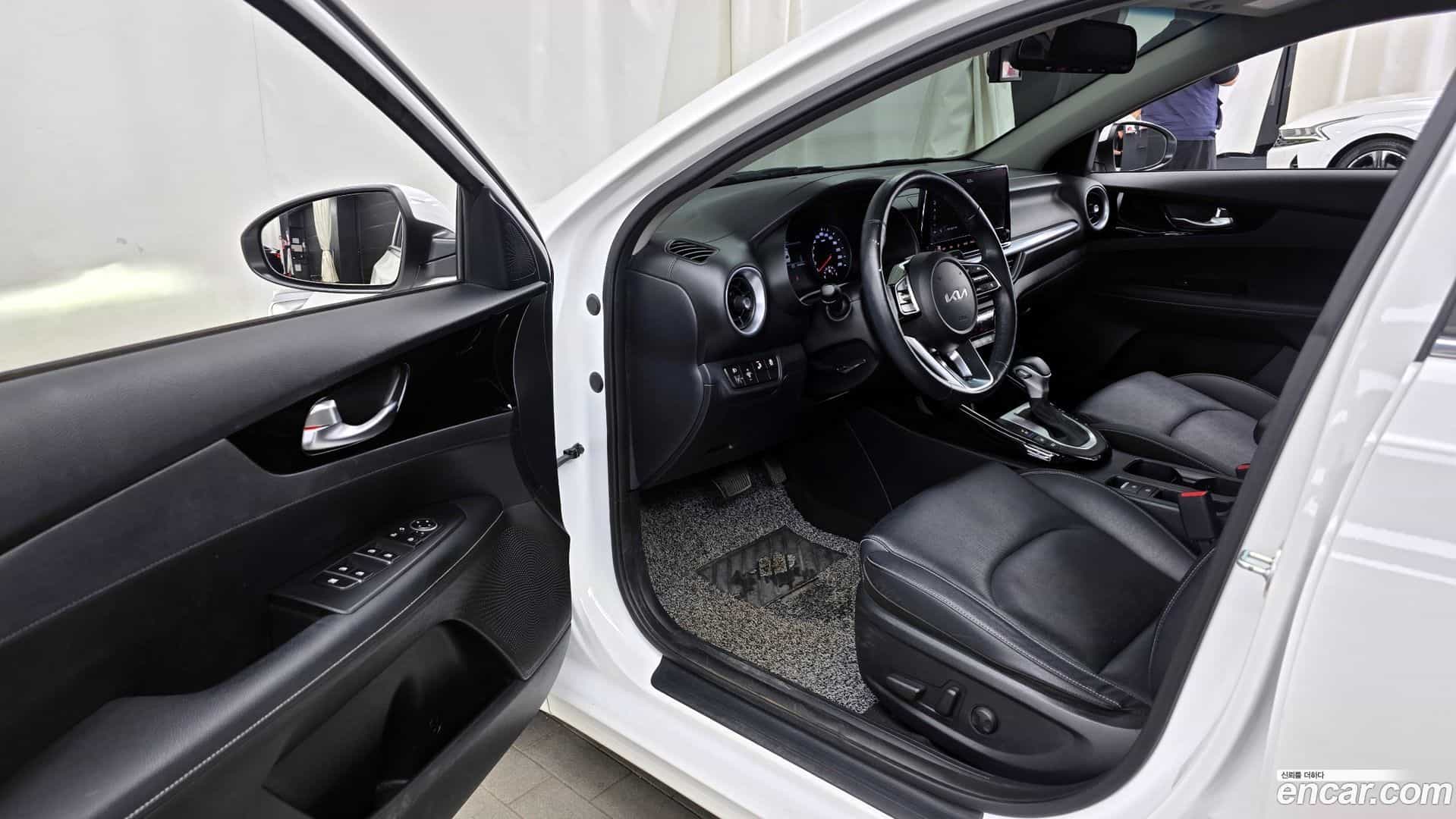 K3 Kia 2022.5-INNER-010