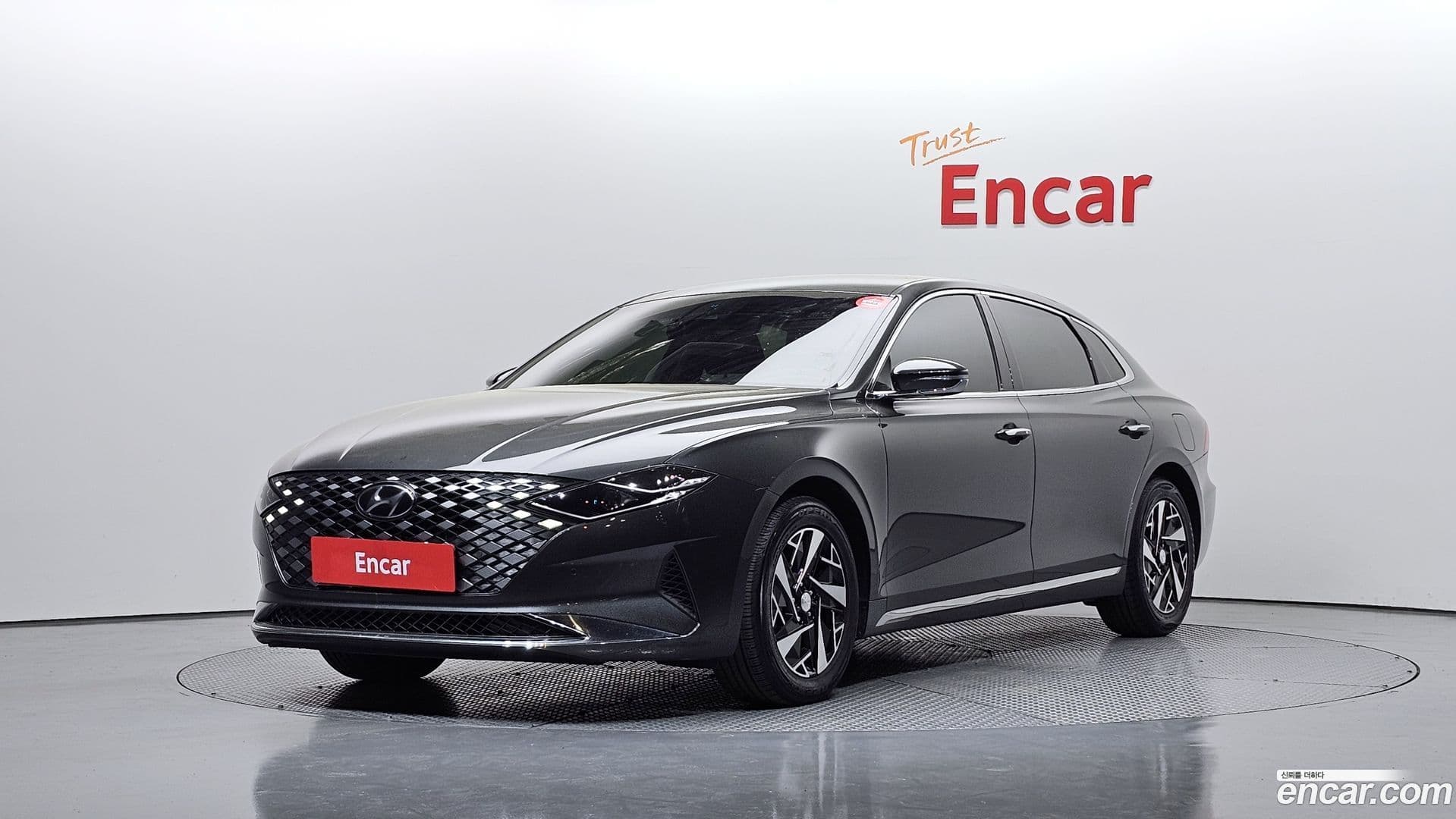 Main__Slider__Photo:Grandeur Hyundai 2022.3-0