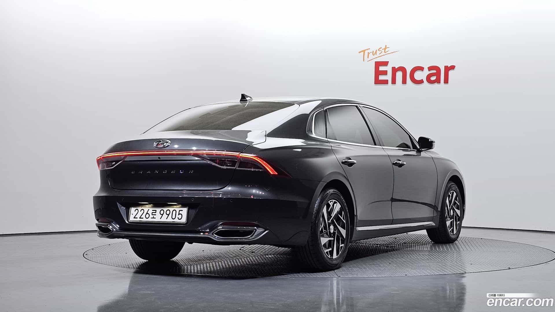 Grandeur Hyundai 2022.3-OUTER-002
