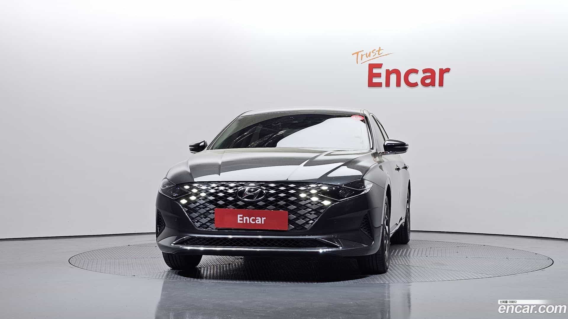 Grandeur Hyundai 2022.3-OUTER-003