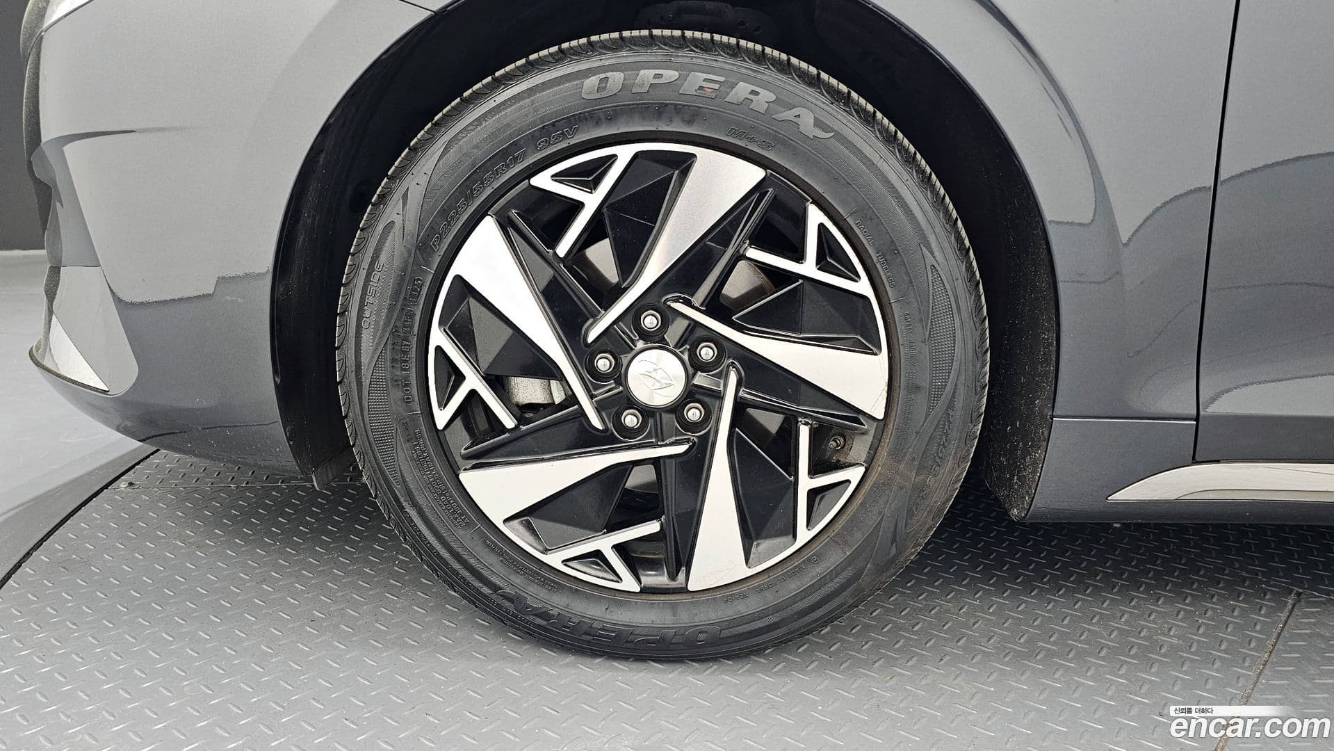 Main__Slider__Photo:Grandeur Hyundai 2022.3-4