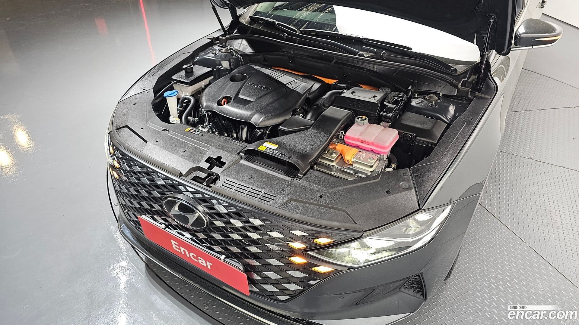 Main__Slider__Photo:Grandeur Hyundai 2022.3-5