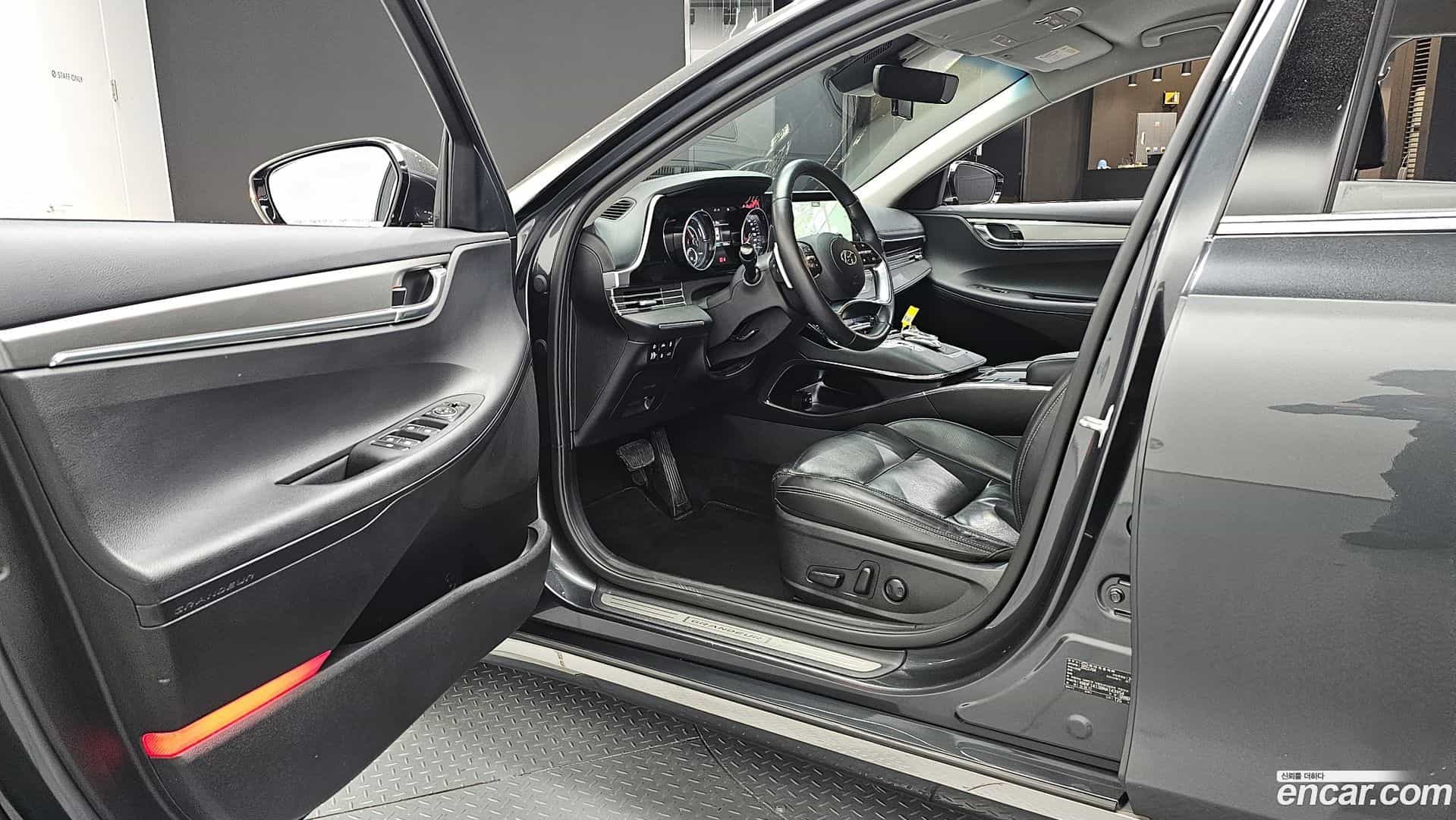 Grandeur Hyundai 2022.3-INNER-010