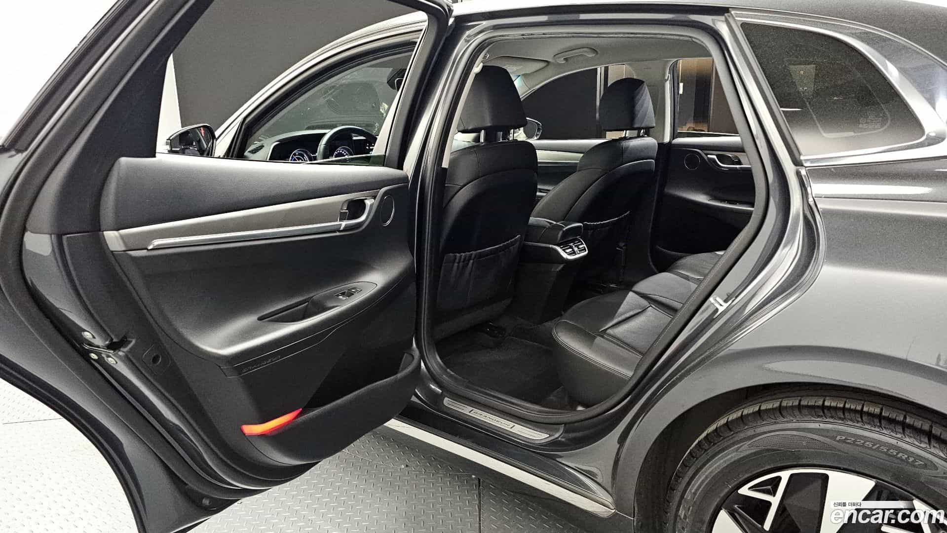 Grandeur Hyundai 2022.3-OPTION-016
