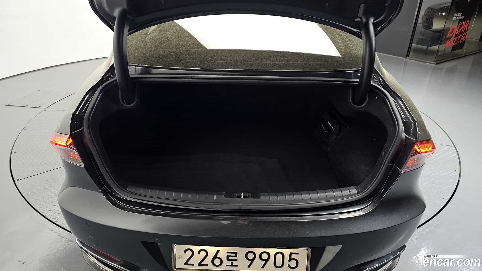 Grandeur Hyundai 2022.3-OPTION-024