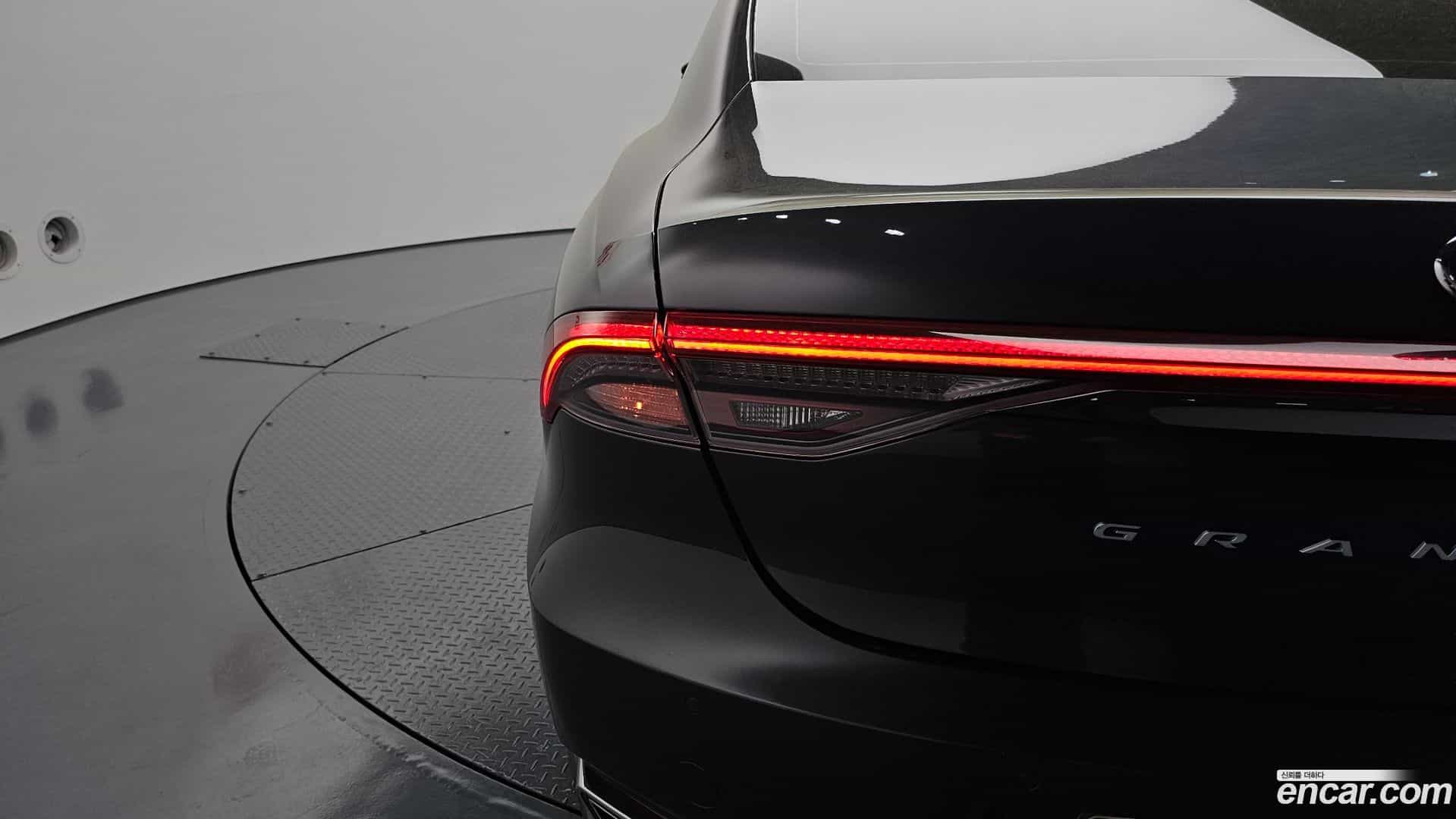 Grandeur Hyundai 2022.3-OUTER-033