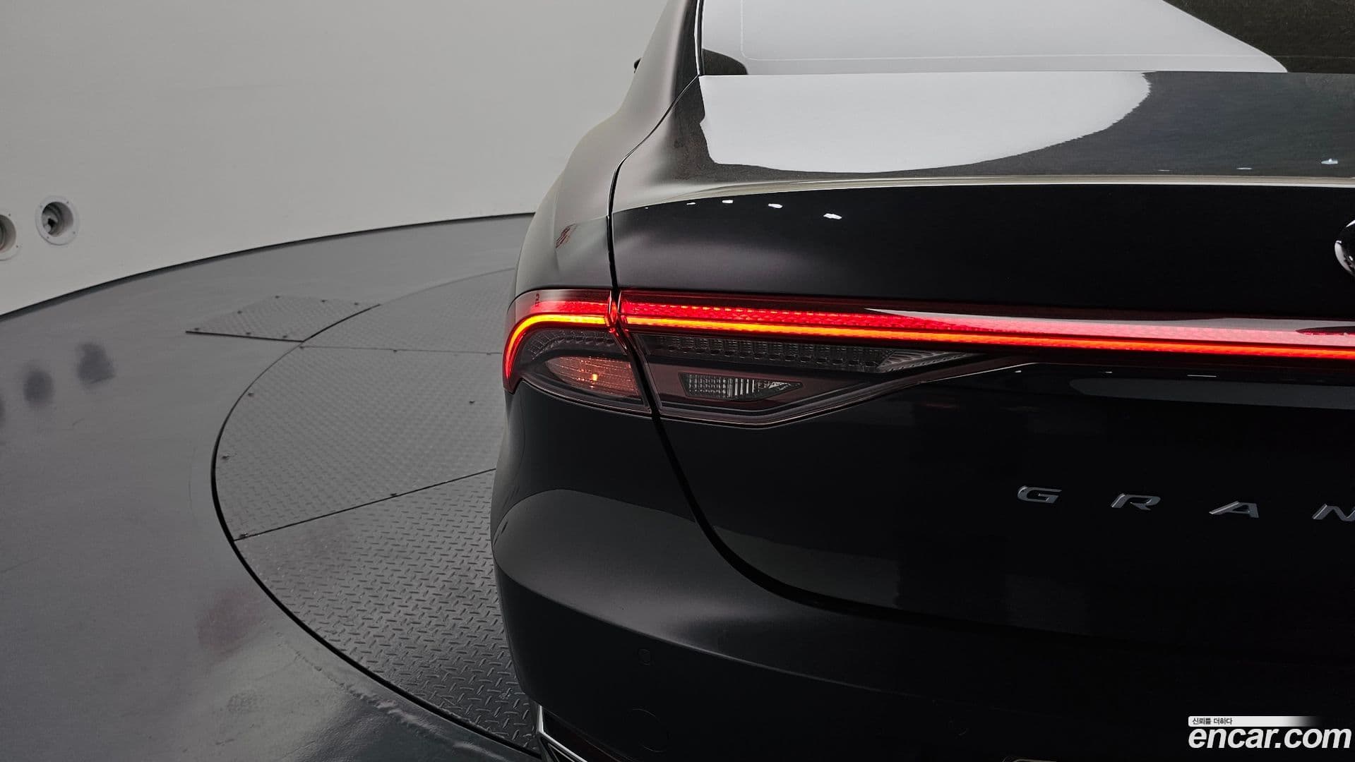 Main__Slider__Photo:Grandeur Hyundai 2022.3-22