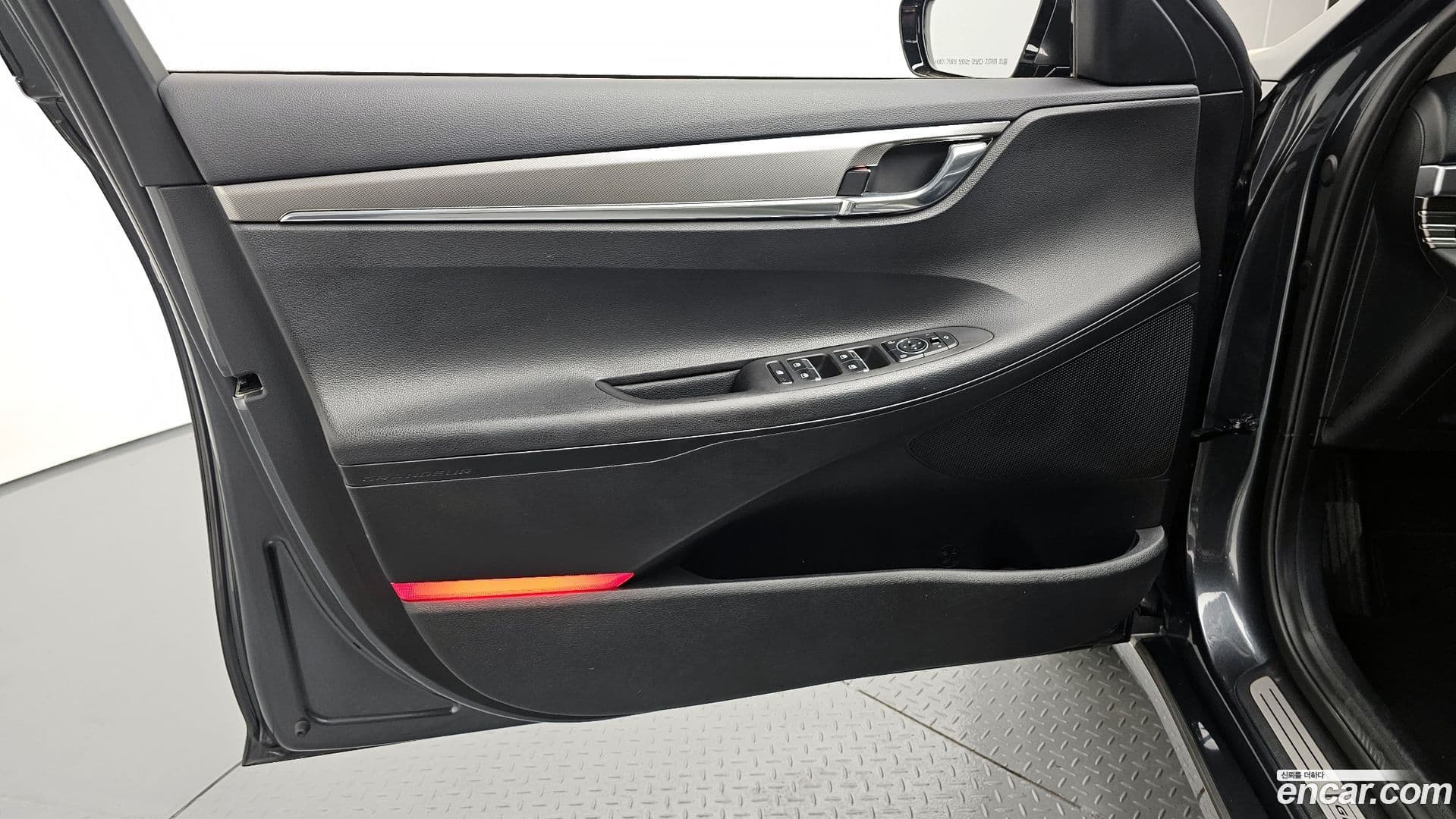 Main__Slider__Photo:Grandeur Hyundai 2022.3-23
