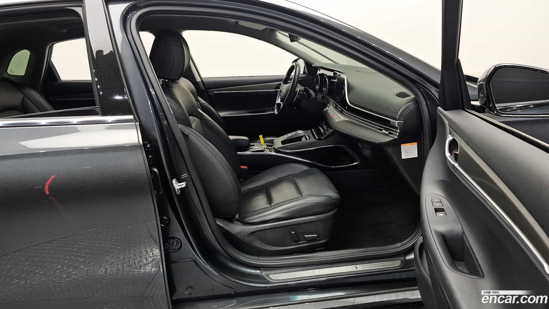 Grandeur Hyundai 2022.3-INNER-036