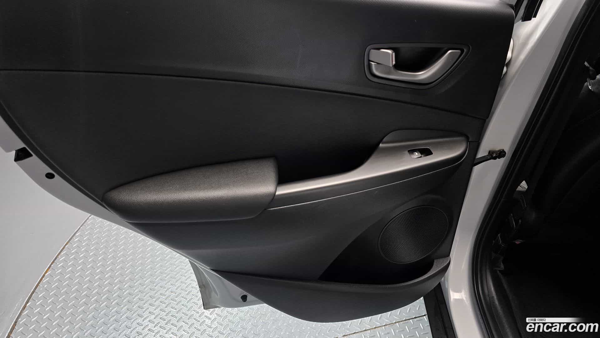 Kona Hyundai 2017.10-INNER-035