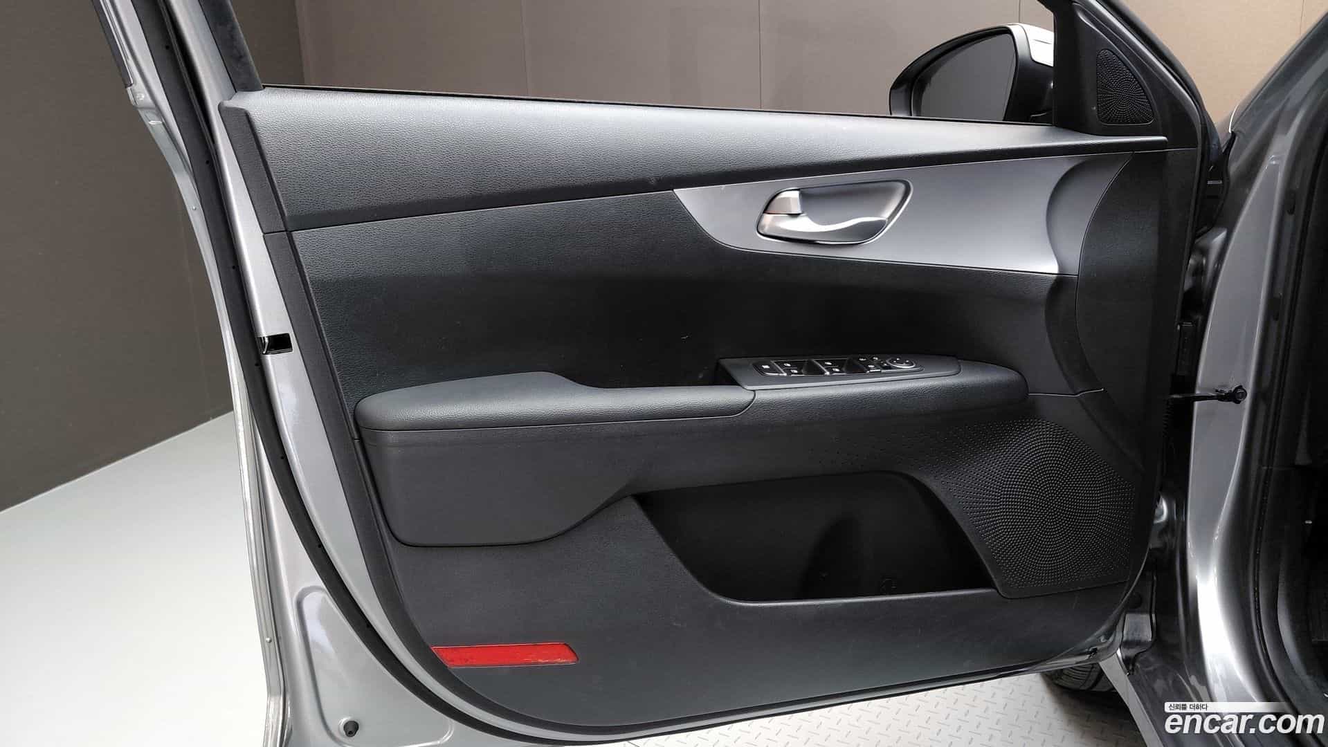 K3 Kia 2023.3-INNER-009