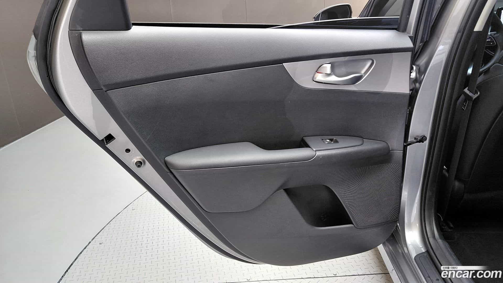 K3 Kia 2023.3-INNER-034