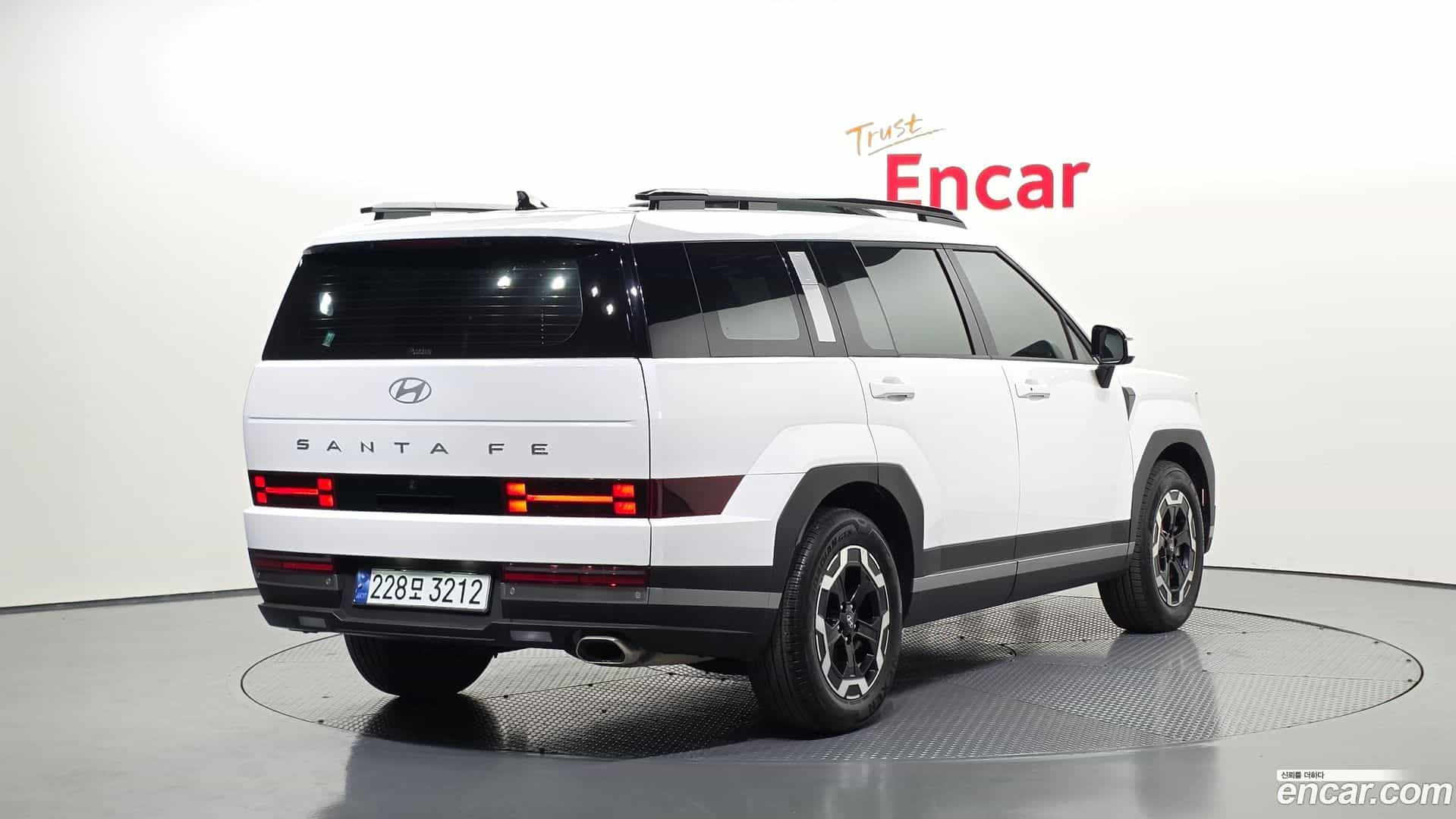 Santafe Hyundai 2023.11-OUTER-002