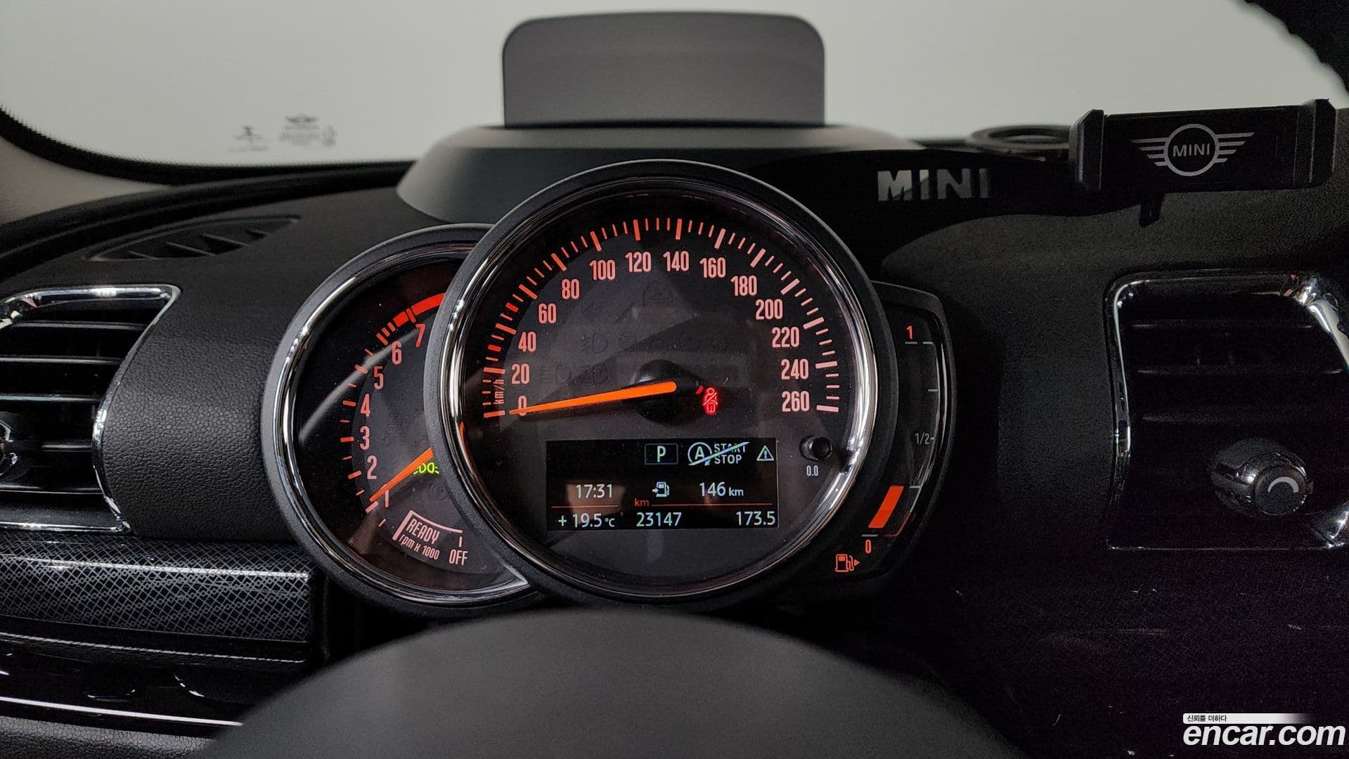 Main__Slider__Photo:Clubman Mini 2020.4-7