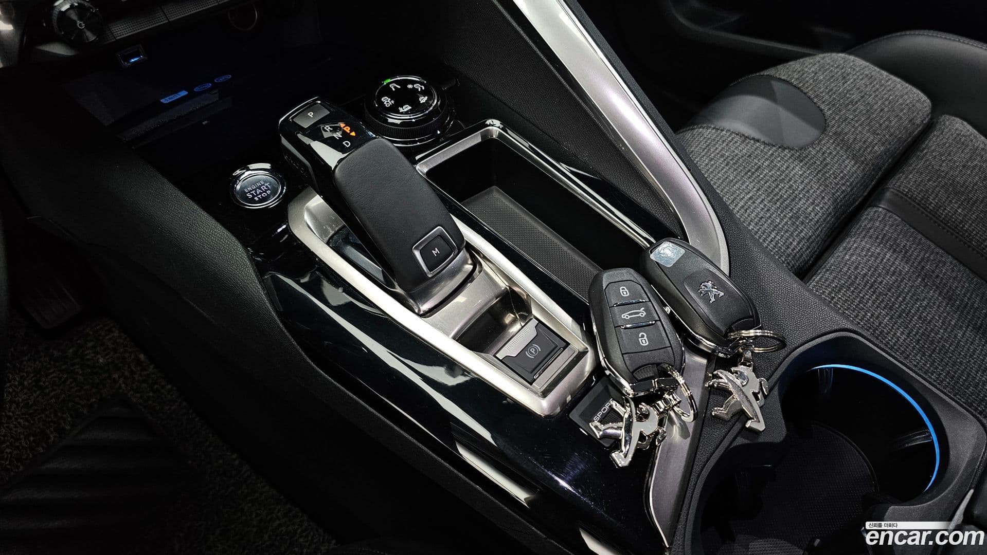 Main__Slider__Photo:5008 Peugeot 2019.9-8