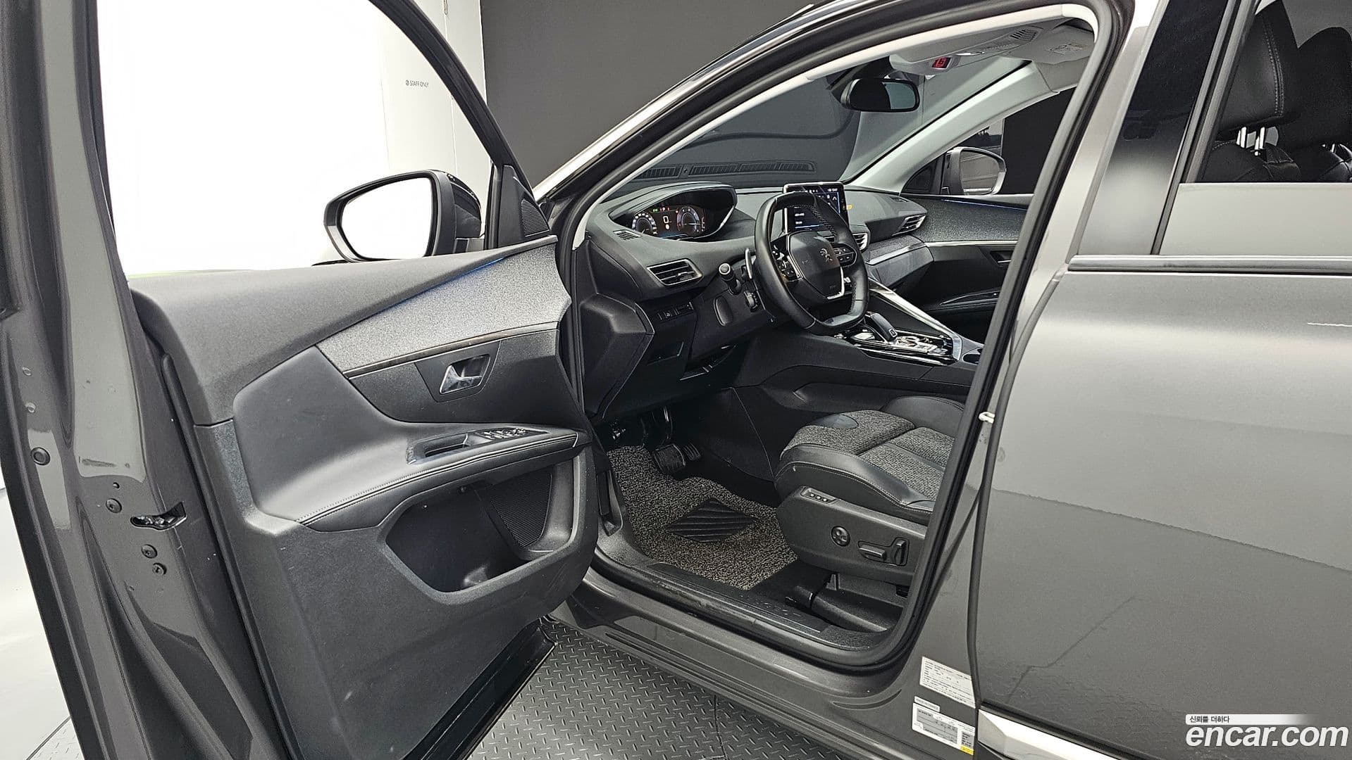 Main__Slider__Photo:5008 Peugeot 2019.9-9