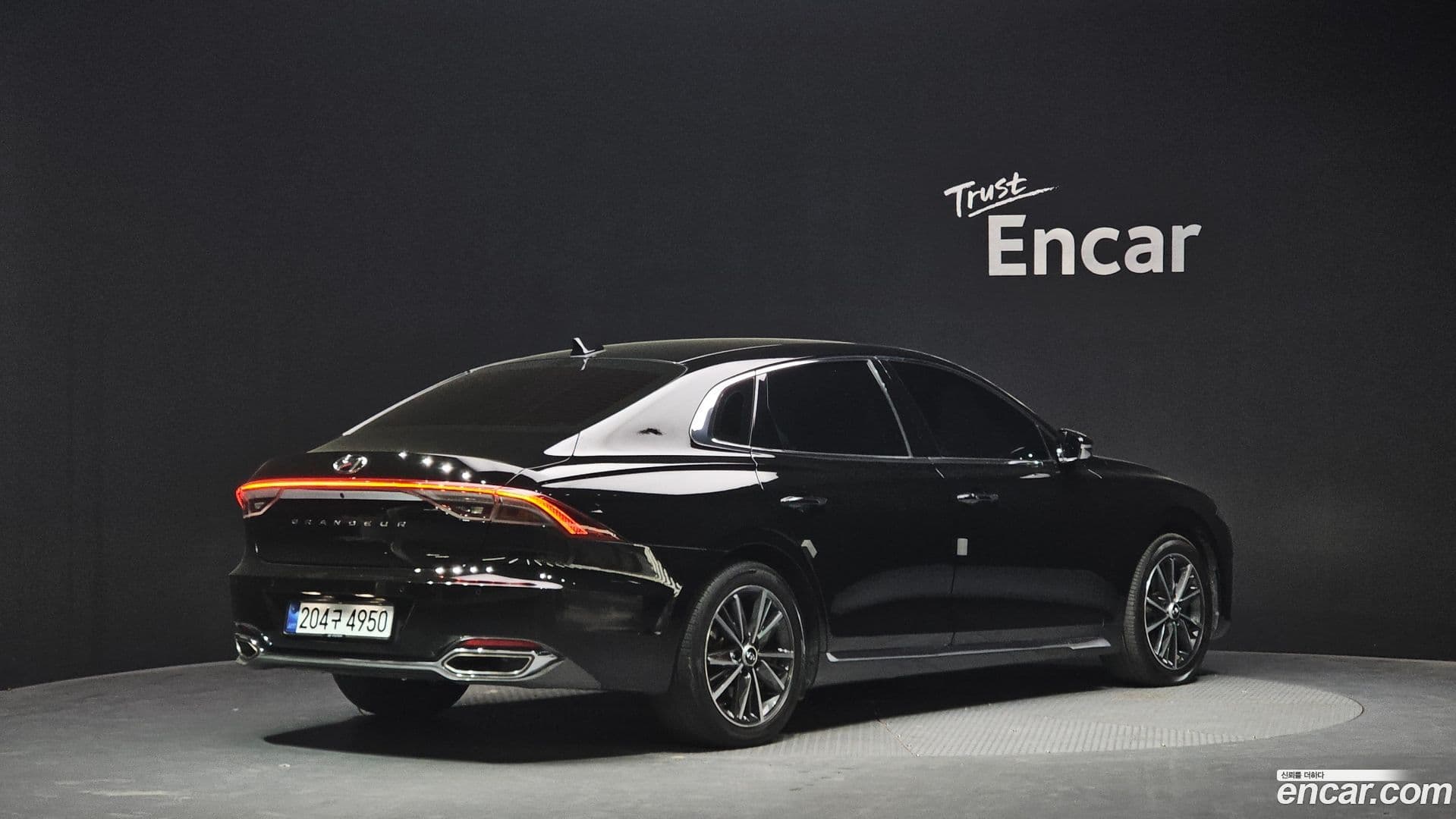 Main__Slider__Photo:Grandeur Hyundai 2020.10-1
