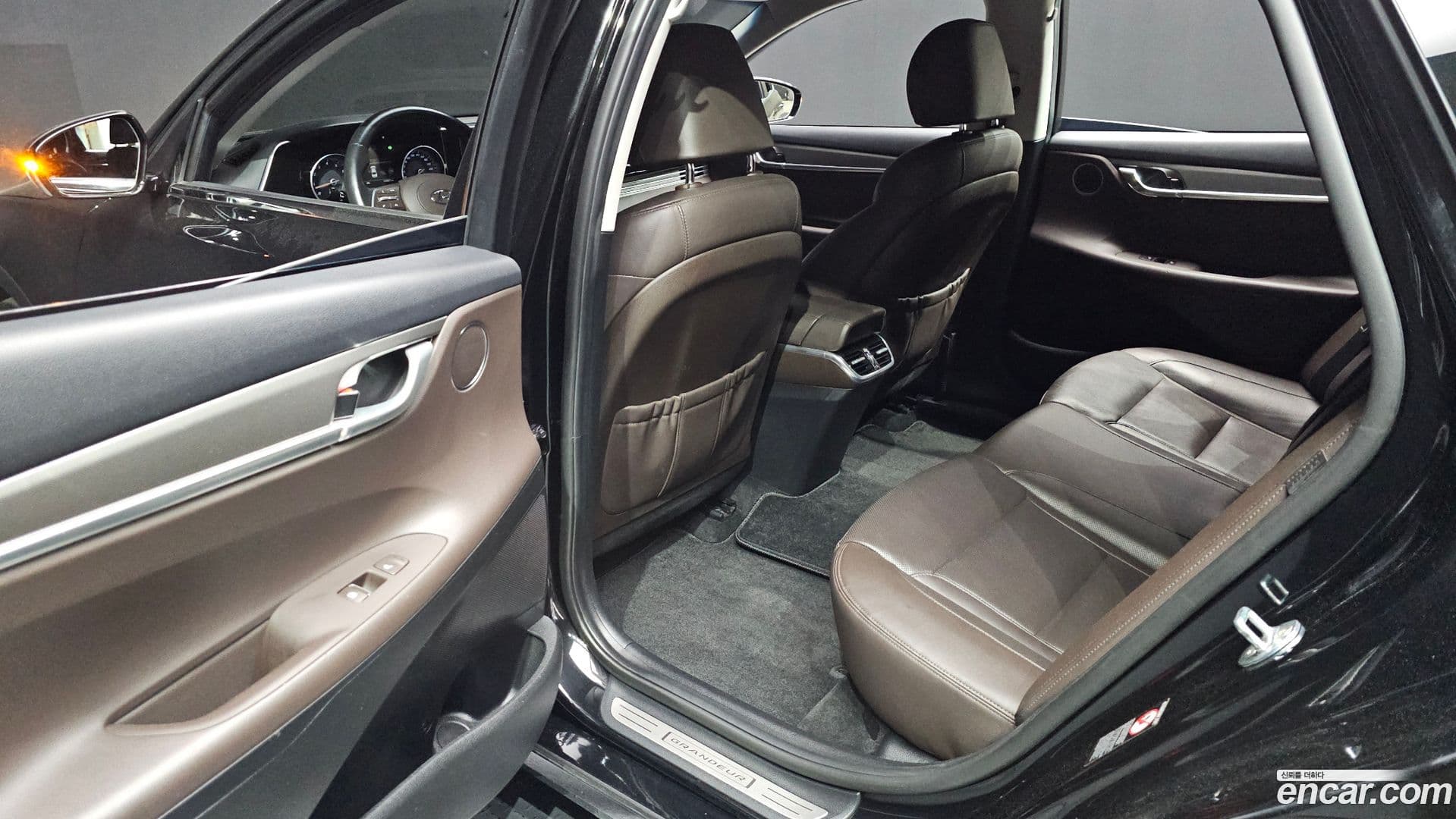Main__Slider__Photo:Grandeur Hyundai 2020.10-10