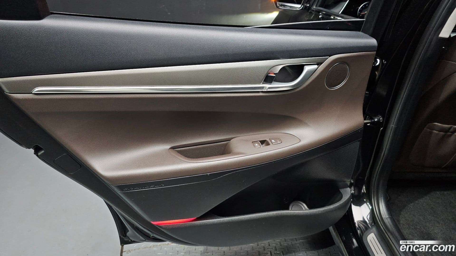 Main__Slider__Photo:Grandeur Hyundai 2020.10-24