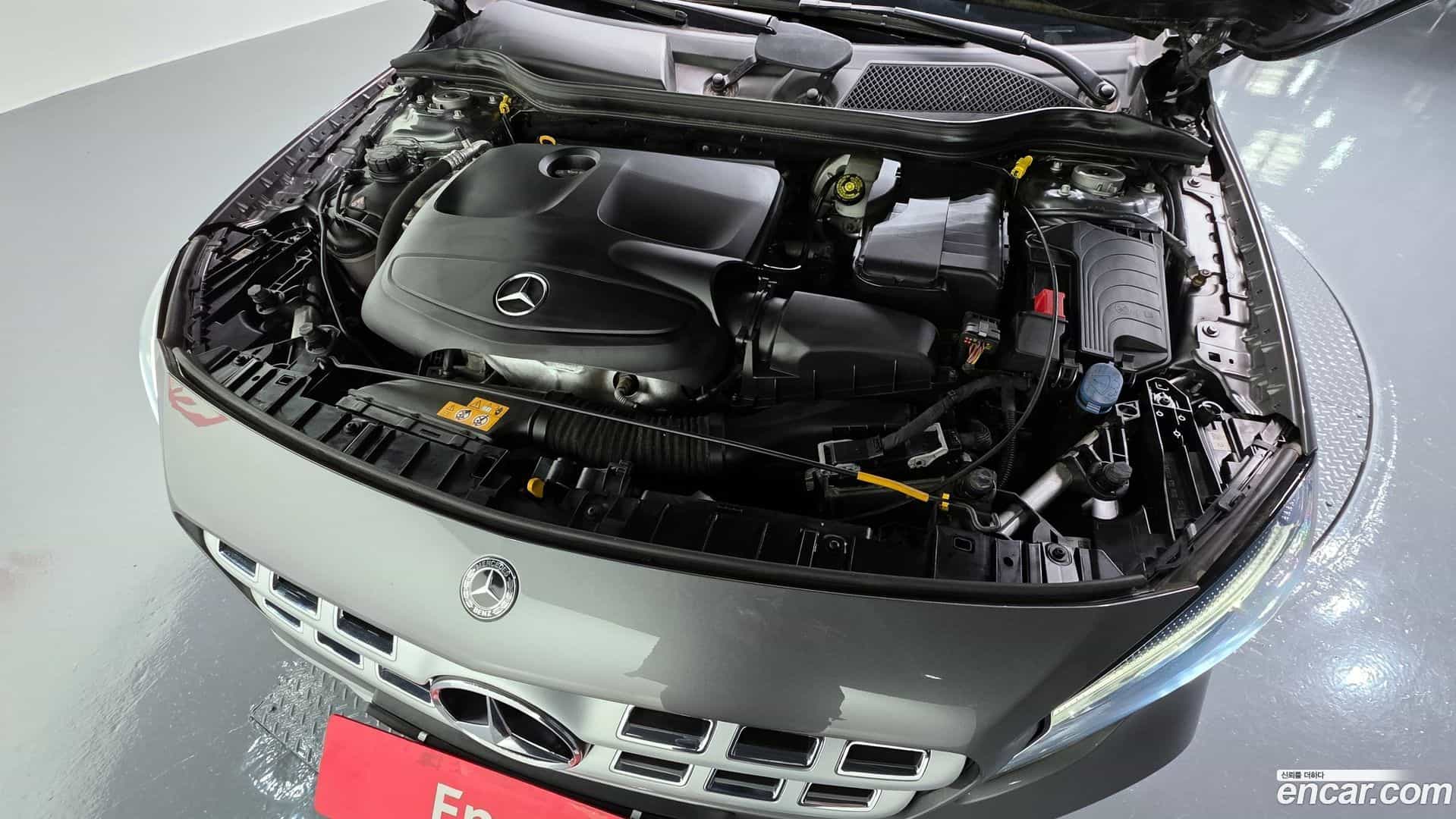 GLA-Class Mercedes-Benz 2017.9-OUTER-006