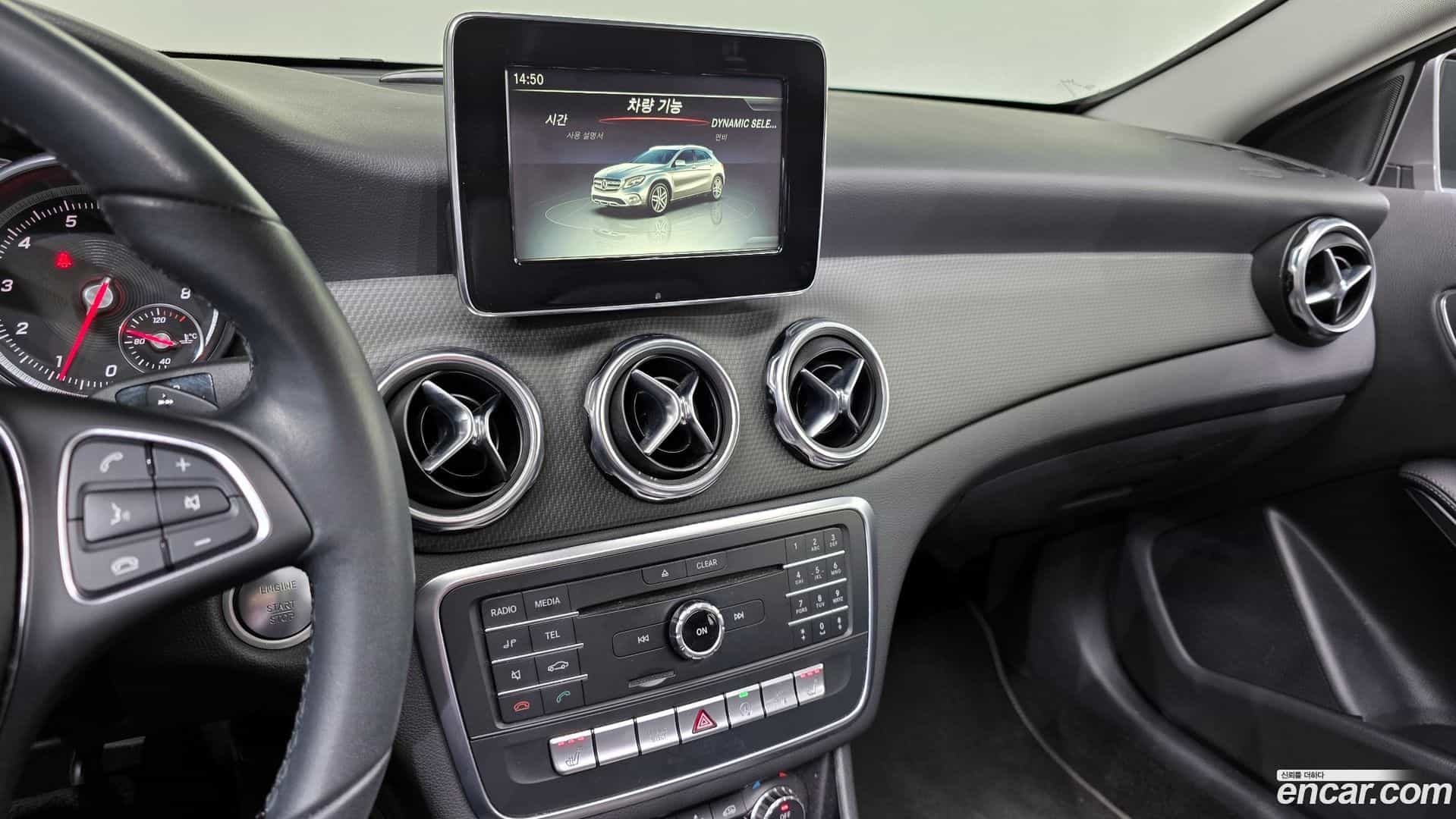 GLA-Class Mercedes-Benz 2017.9-OPTION-019