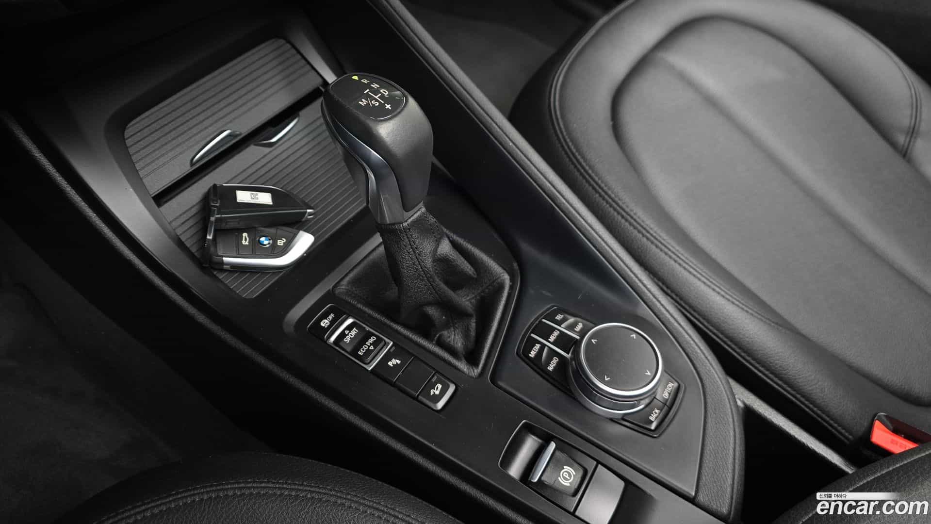X1 BMW 2017.5-INNER-009
