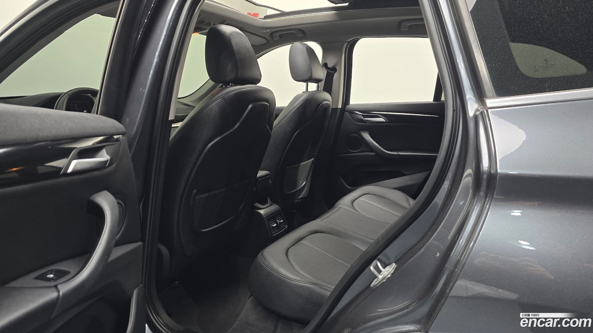 Main__Slider__Photo:X1 BMW 2017.5-10