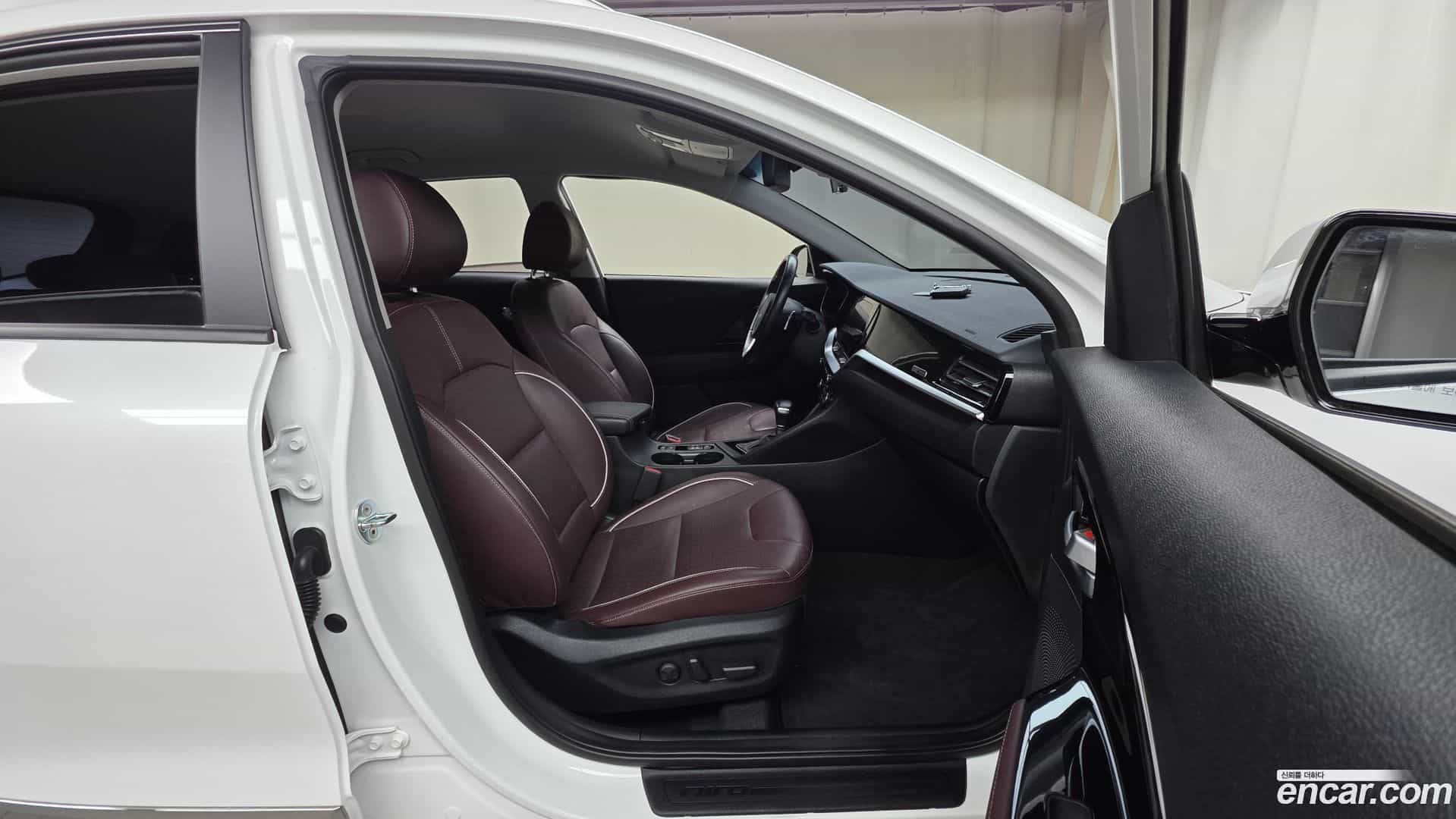Niro Kia 2021.11-INNER-010