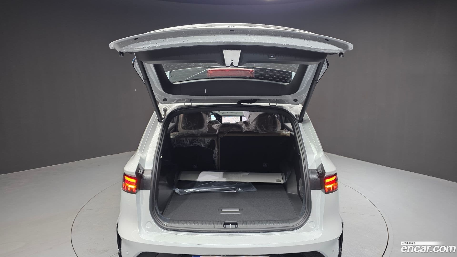 Main__Slider__Photo:Grand Koleos Renault Korea 2026.2-16