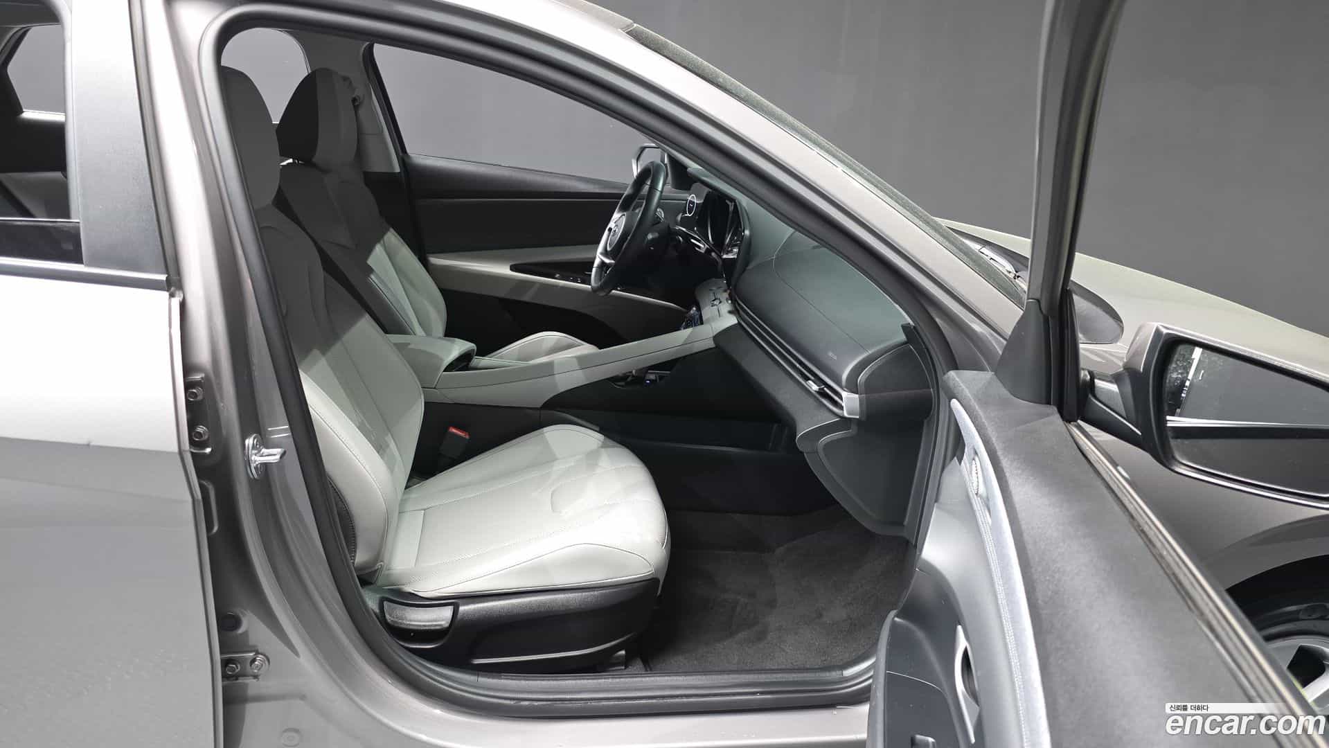 AVANTE Hyundai 2021.0-OPTION-015