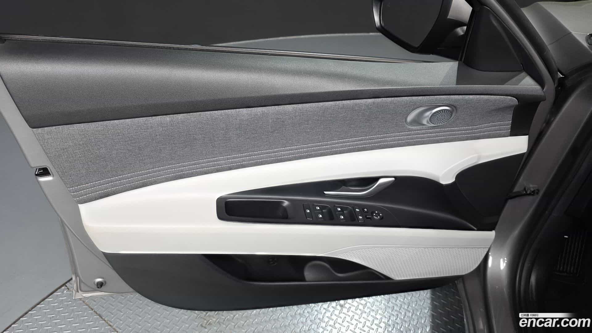 AVANTE Hyundai 2021.0-INNER-034