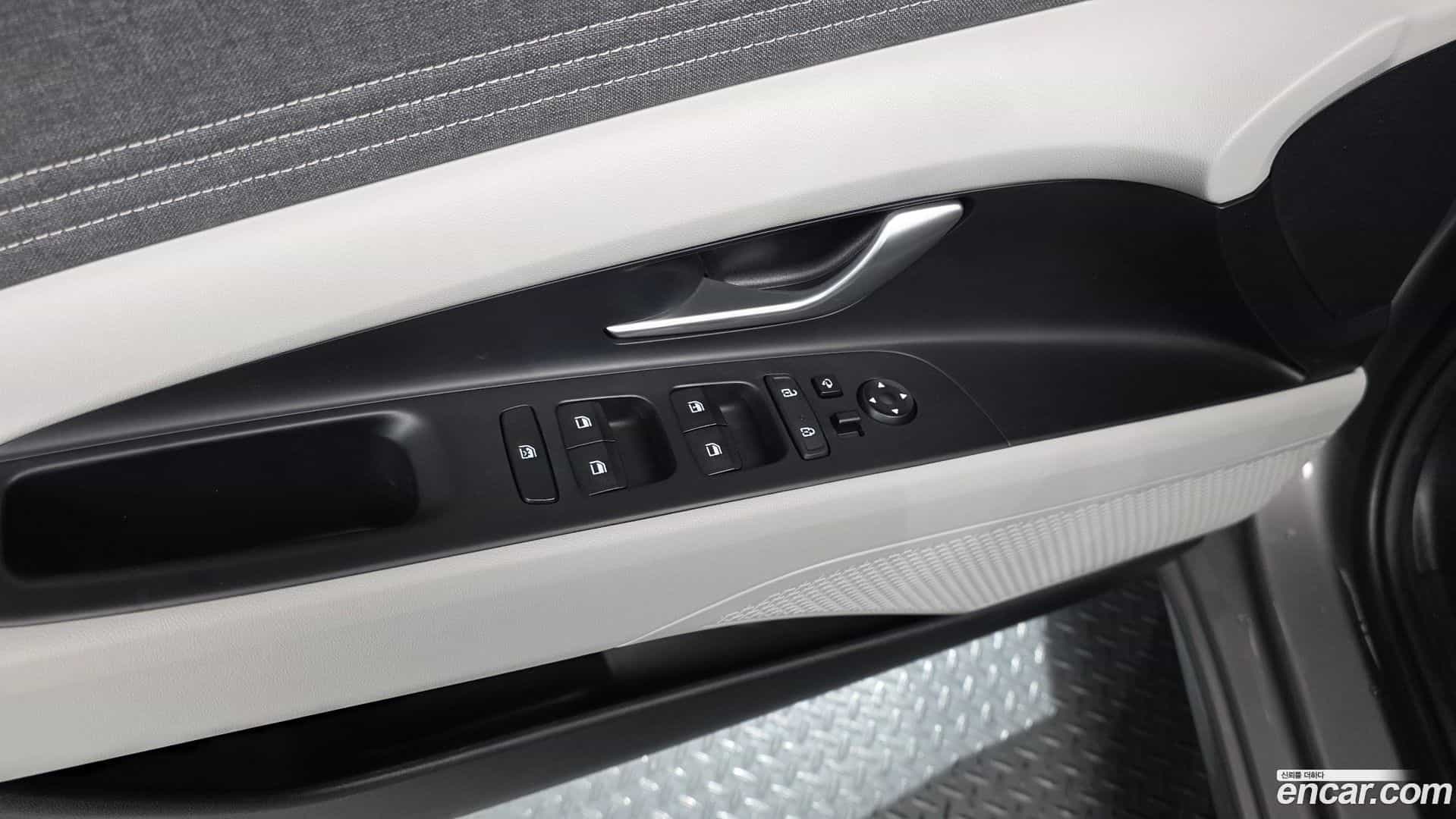 AVANTE Hyundai 2021.0-OPTION-042