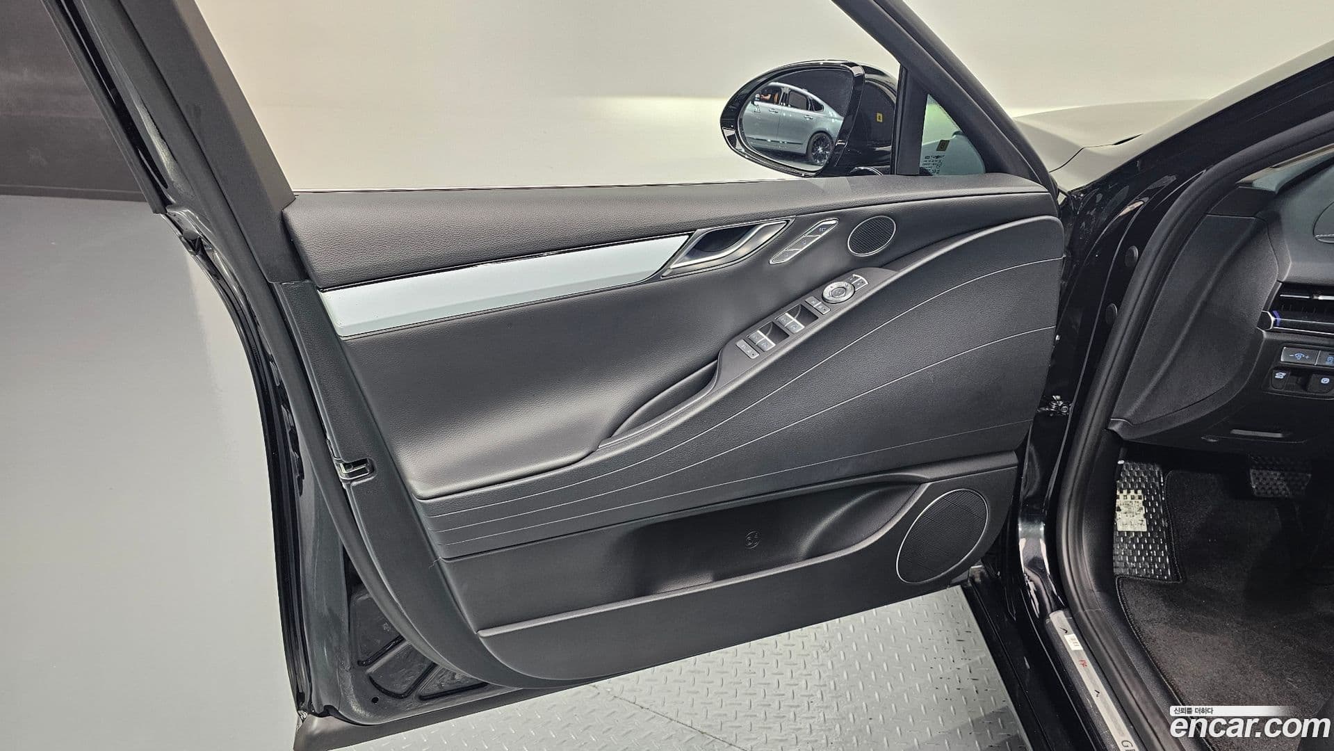 Main__Slider__Photo:G80 Genesis 2023.3-23