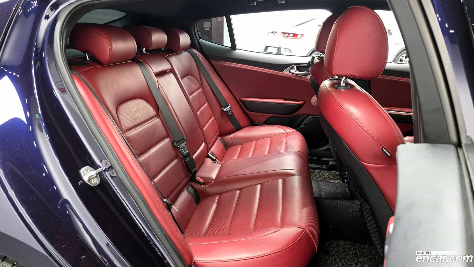 Stinger Kia 2017.6-OPTION-015