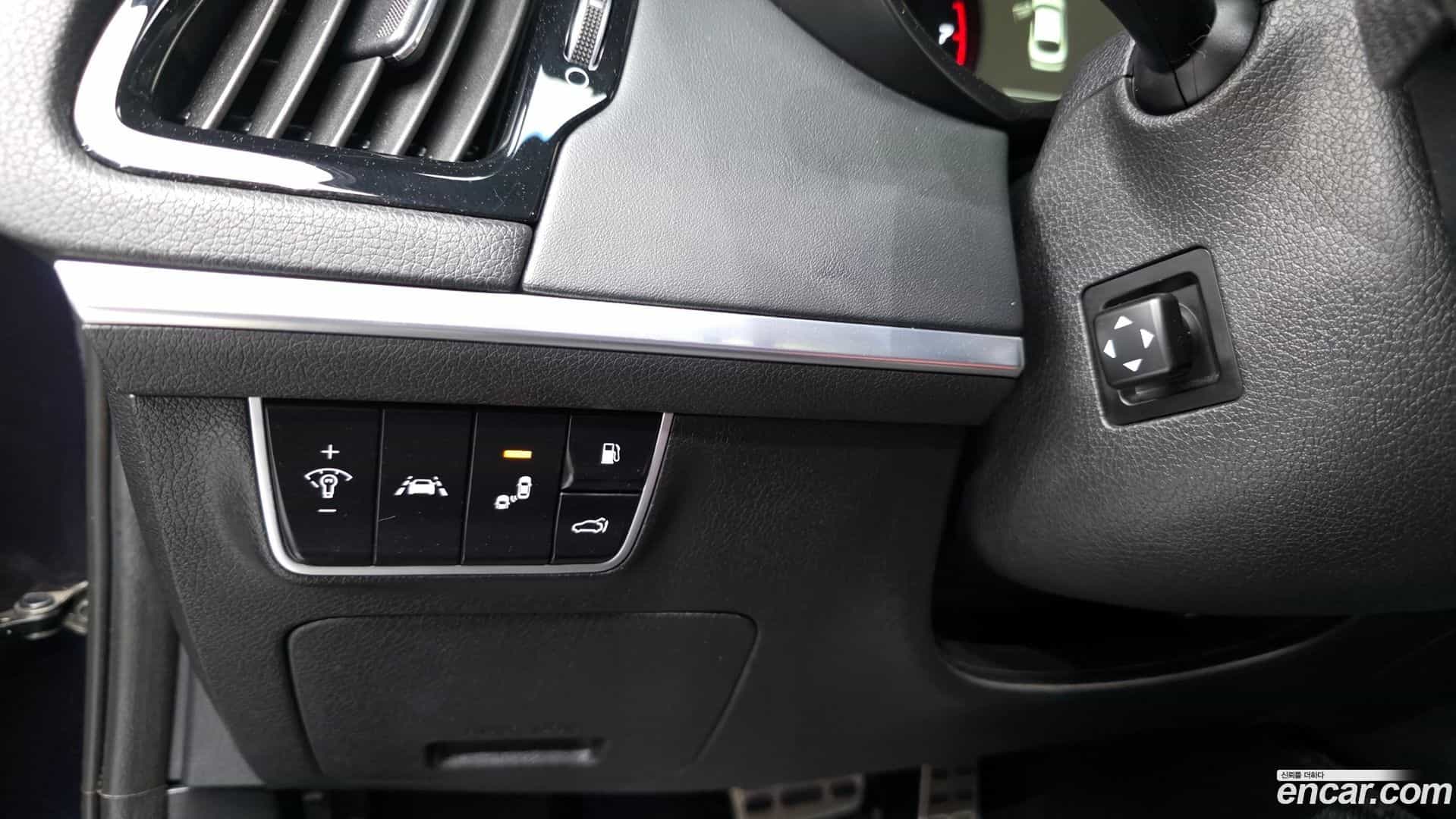 Stinger Kia 2017.6-OPTION-040