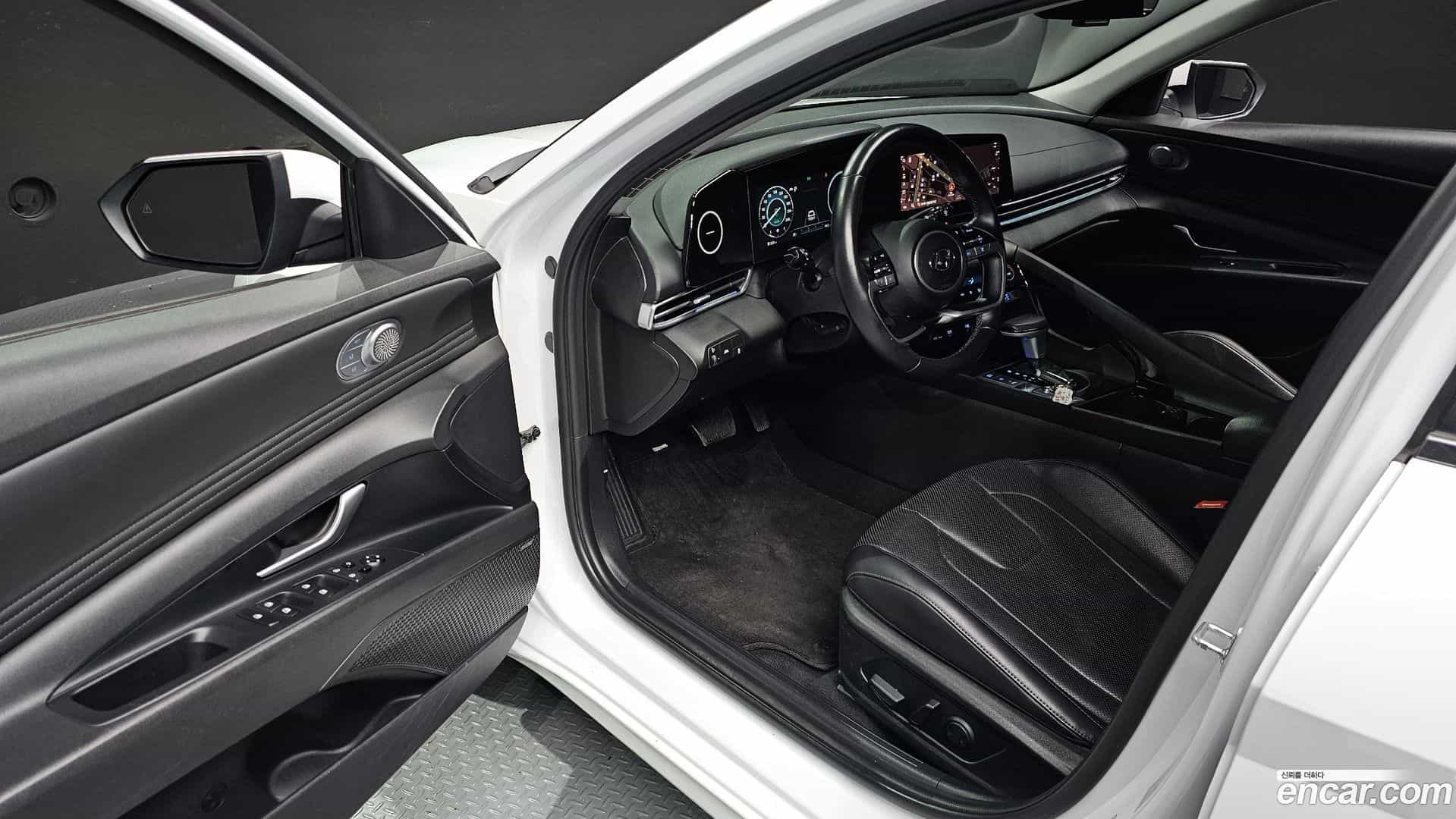 AVANTE Hyundai 2020.9-INNER-010