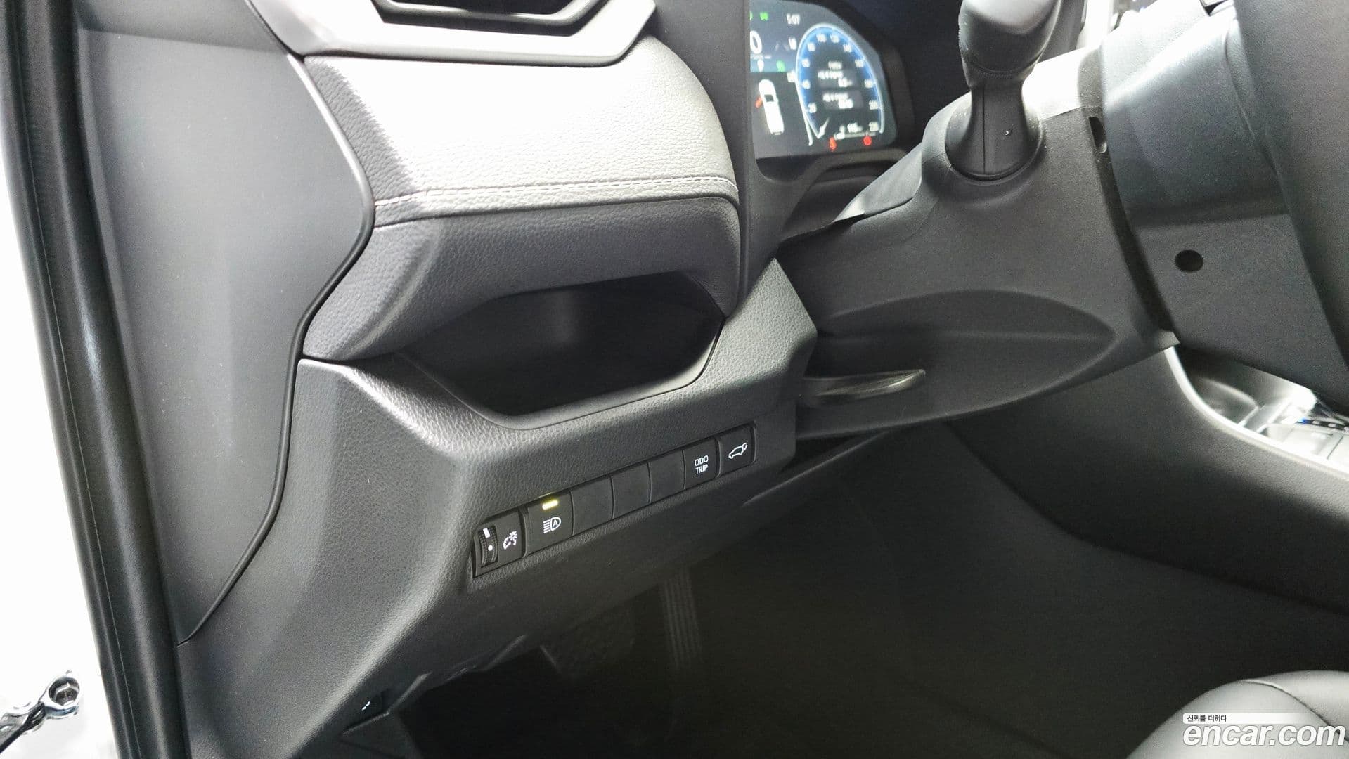 Main__Slider__Photo:RAV4 Toyota 2025.11-14