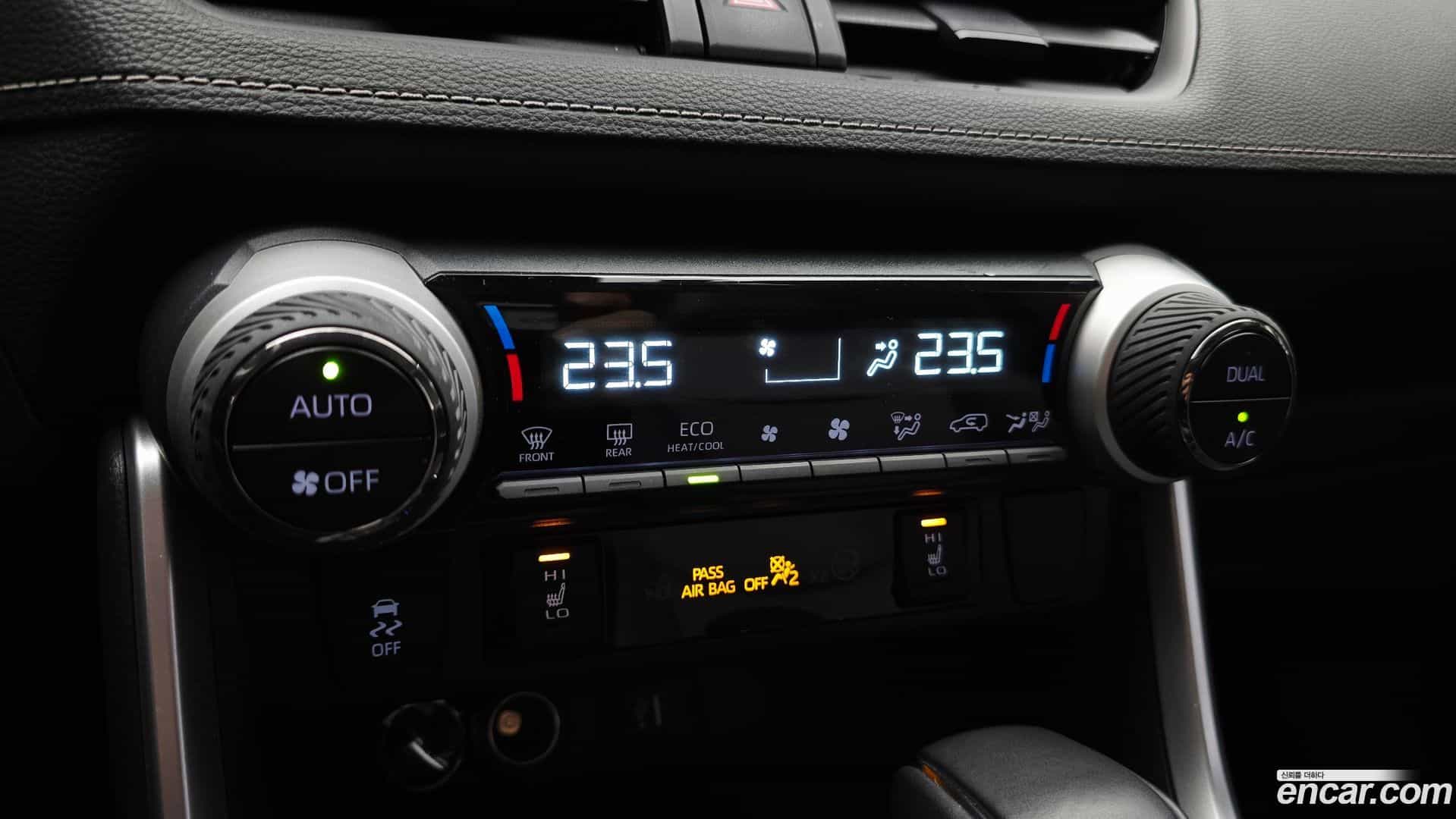 RAV4 Toyota 2025.11-OPTION-045